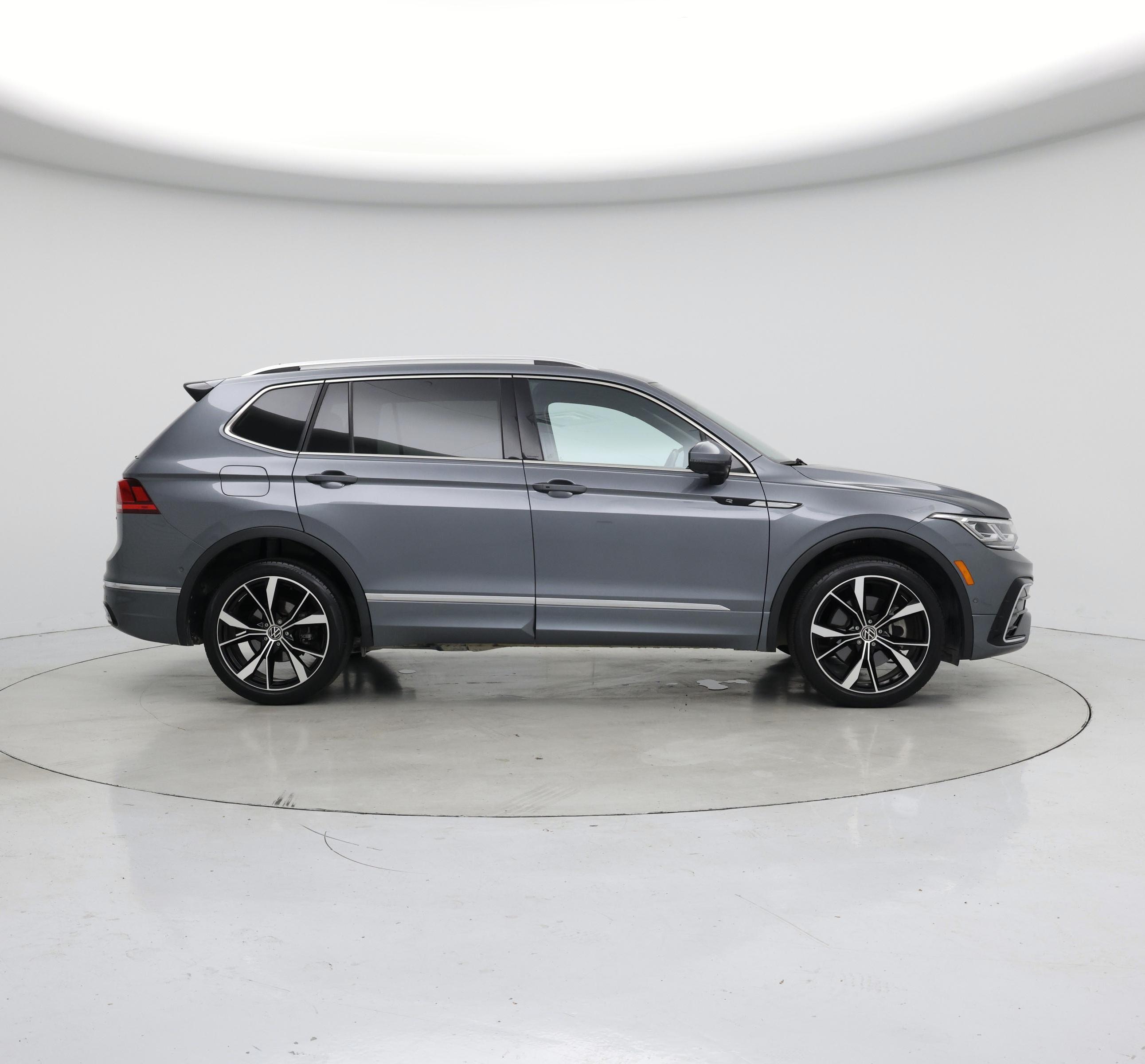 Thumbnail: 2022 Volkswagen Tiguan - 7