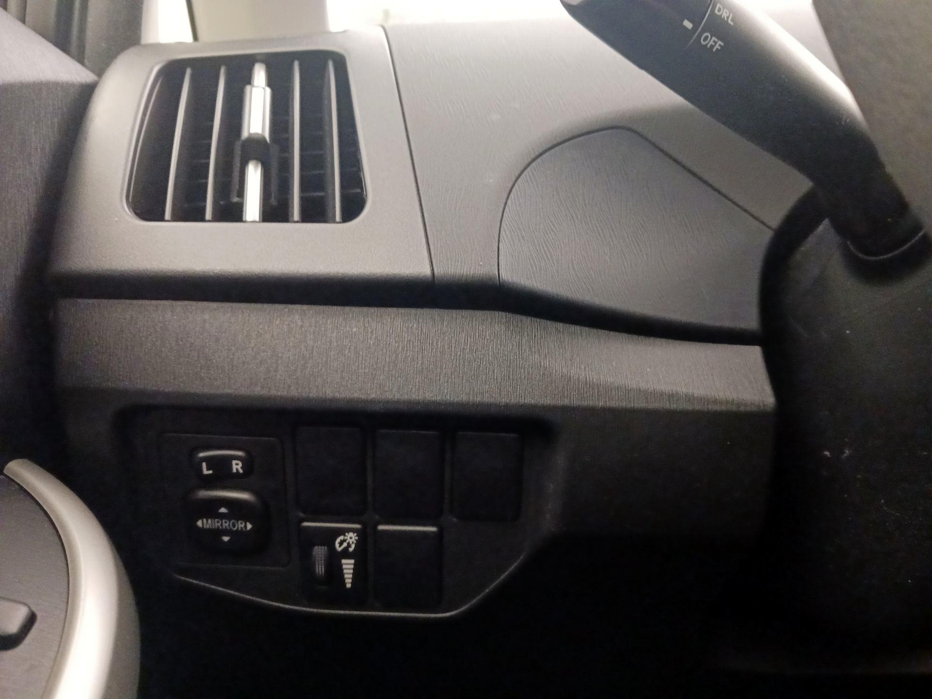 Thumbnail: 2014 Toyota Prius - 13