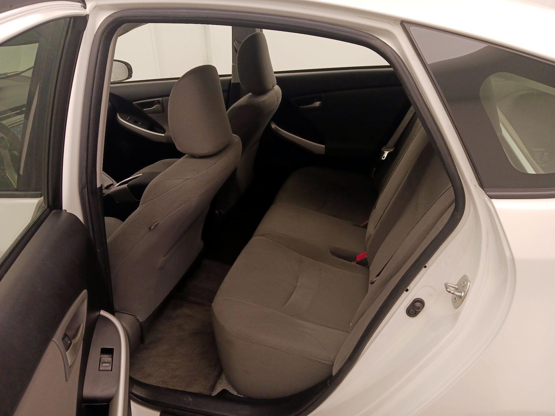 Thumbnail: 2014 Toyota Prius - 18