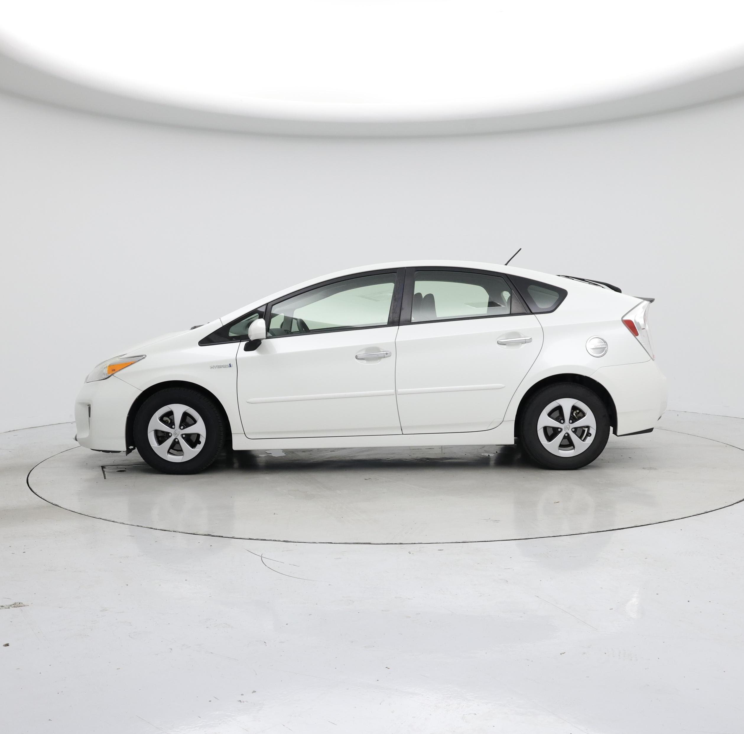 Thumbnail: 2014 Toyota Prius - 3