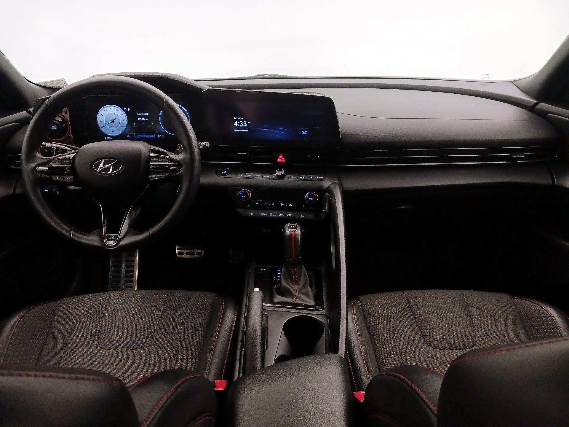 Thumbnail: 2023 Hyundai Elantra - 9