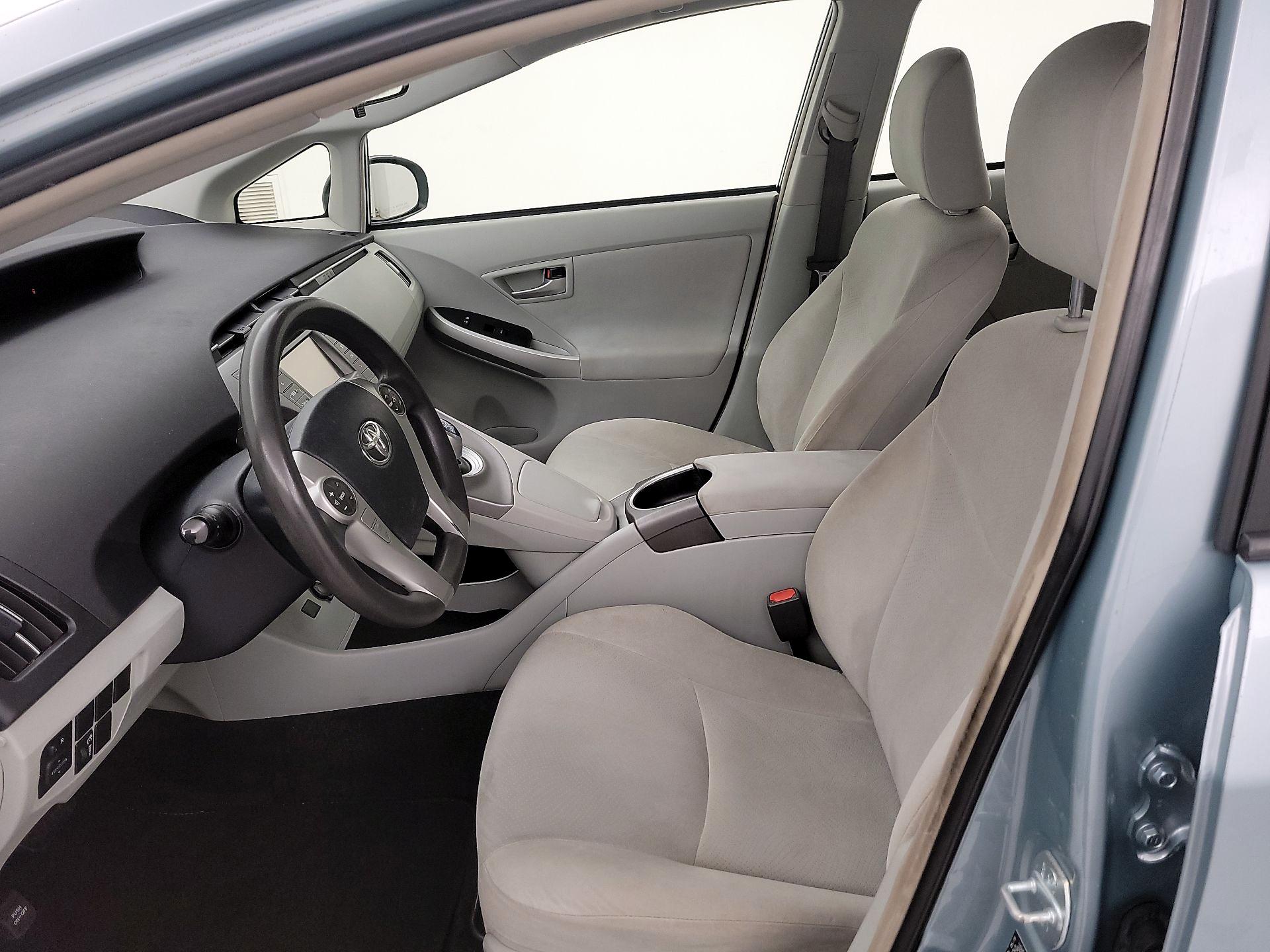 Thumbnail: 2015 Toyota Prius - 11