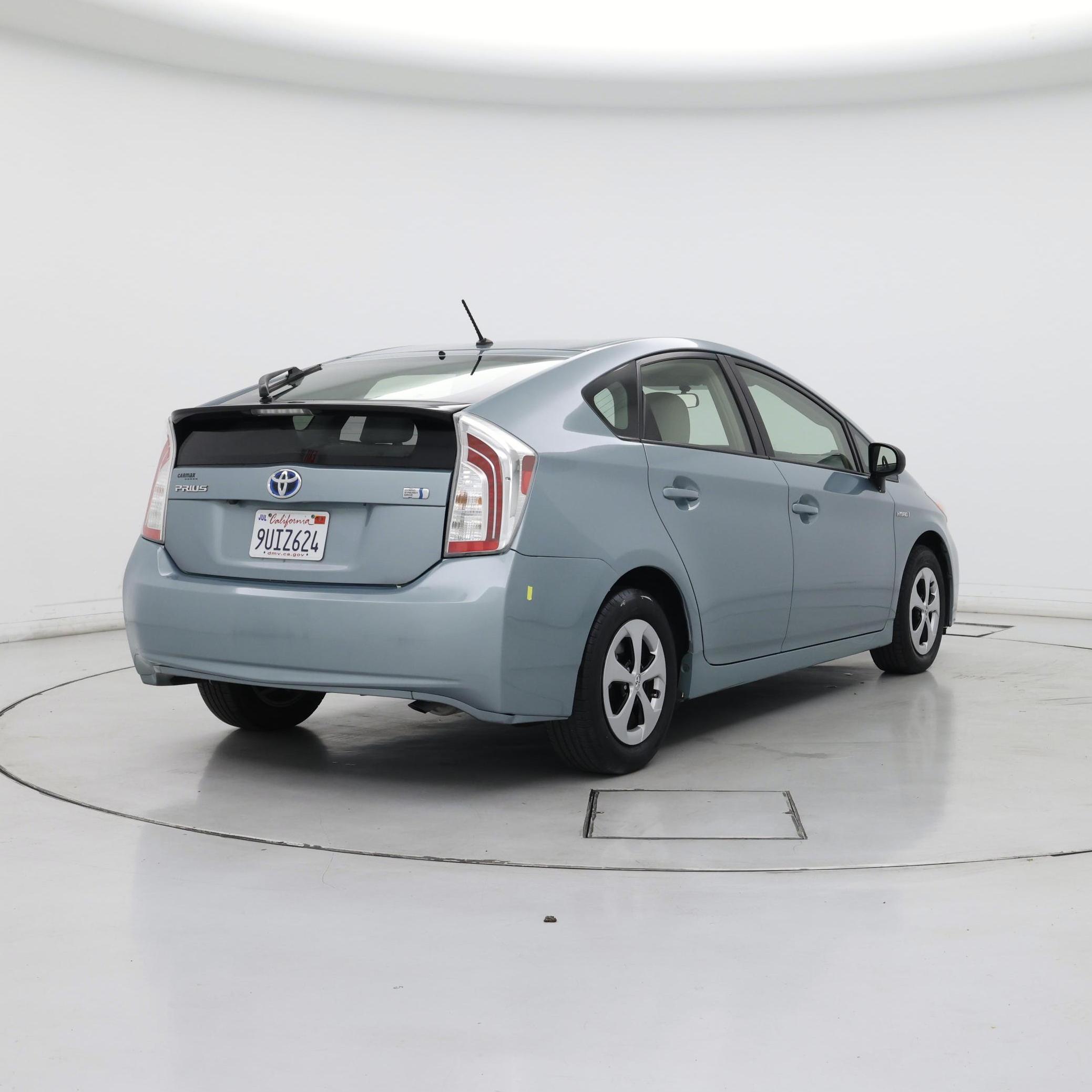 Thumbnail: 2015 Toyota Prius - 8