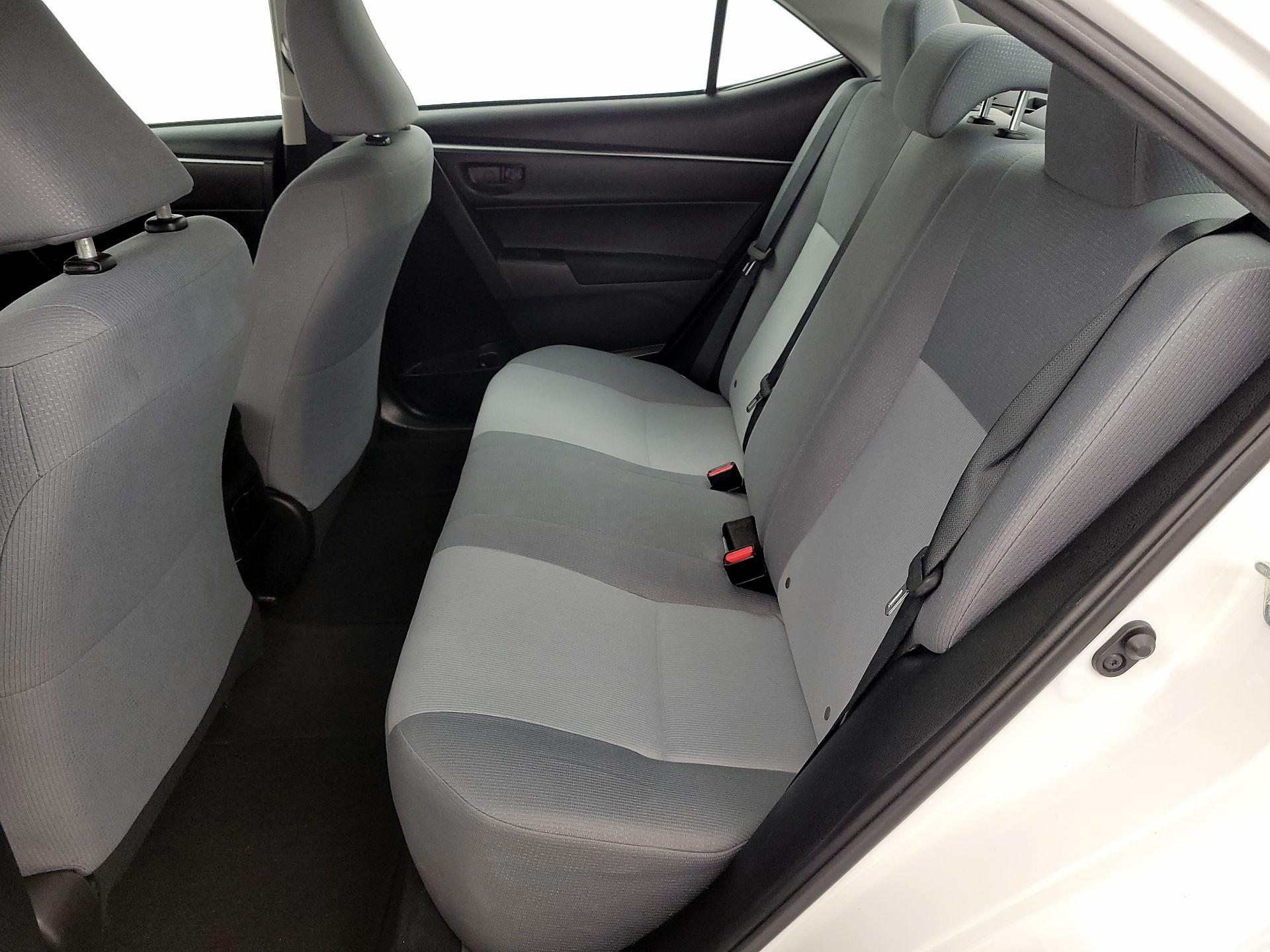 Thumbnail: 2016 Toyota Corolla - 17