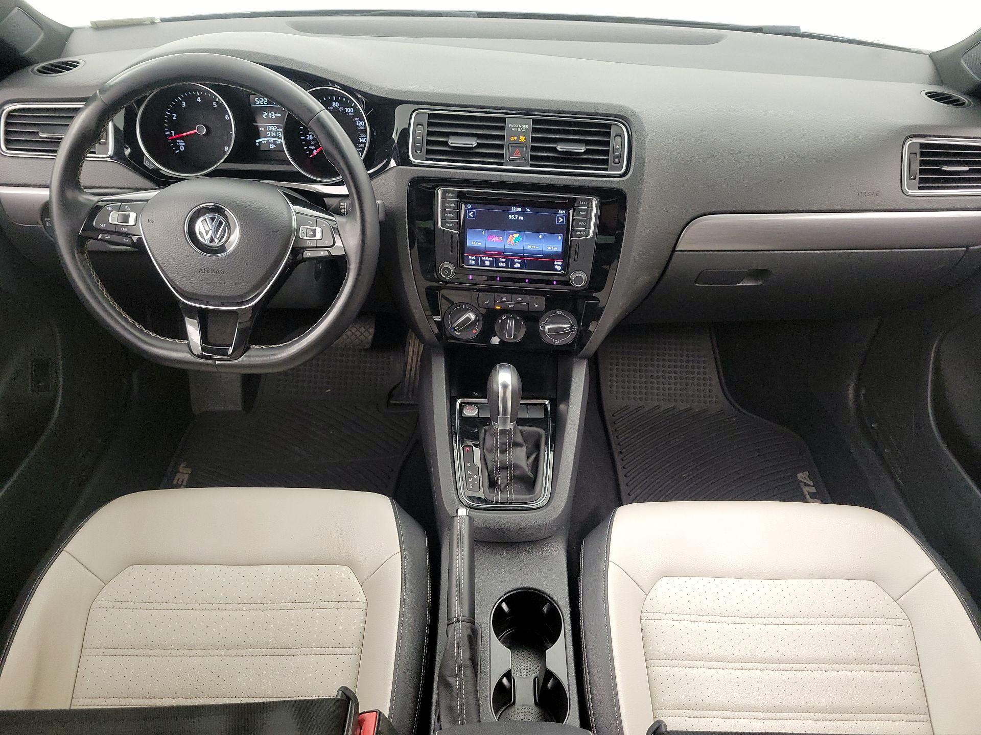 Thumbnail: 2016 Volkswagen Jetta - 9