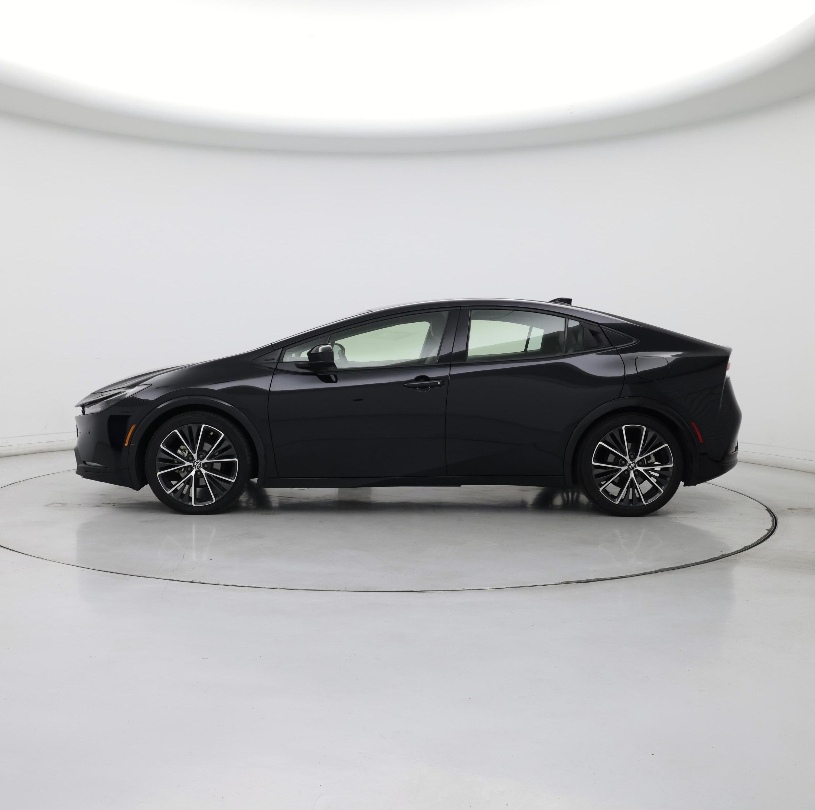 Thumbnail: 2023 Toyota Prius - 3