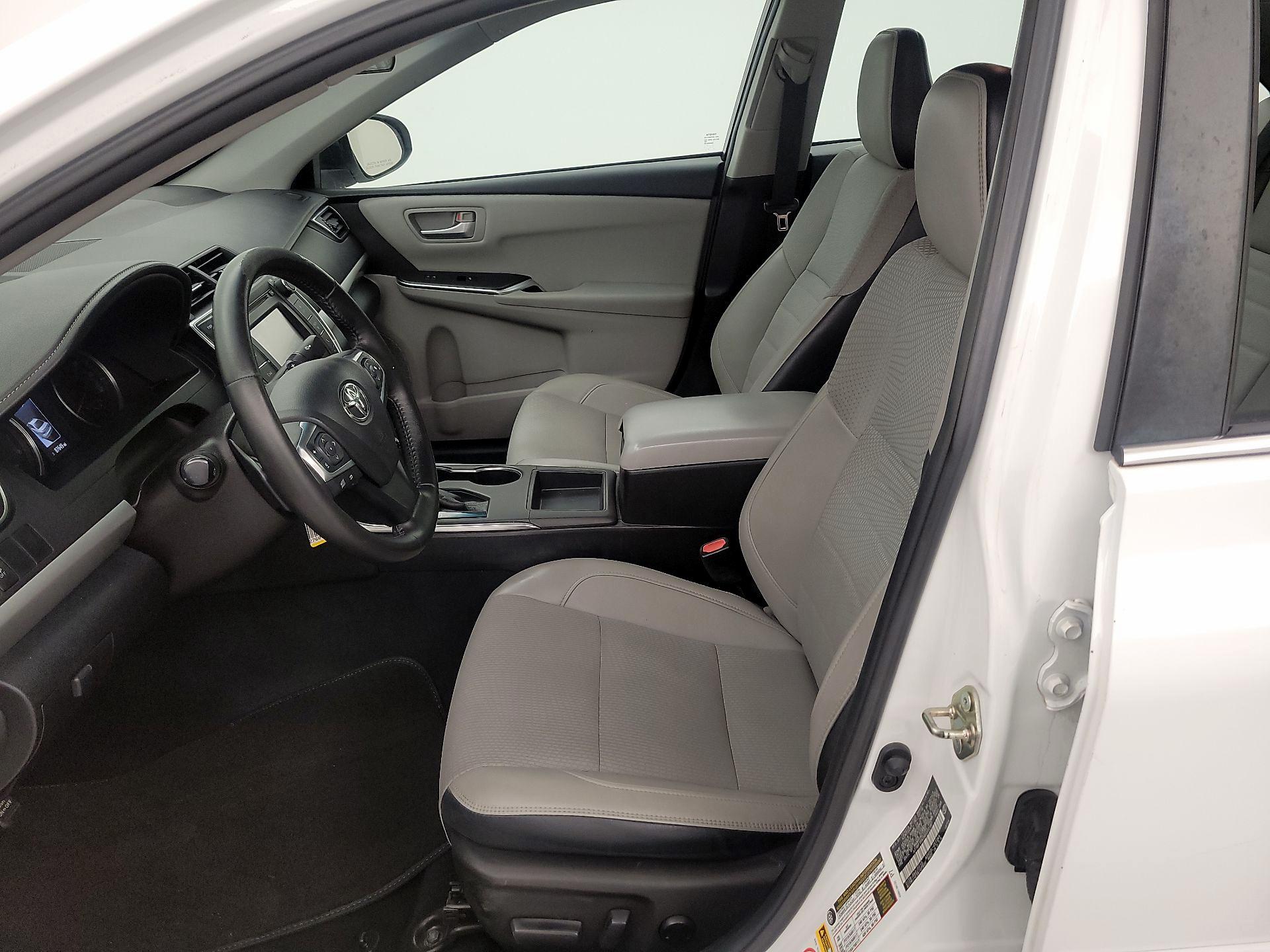 Thumbnail: 2016 Toyota Camry - 11