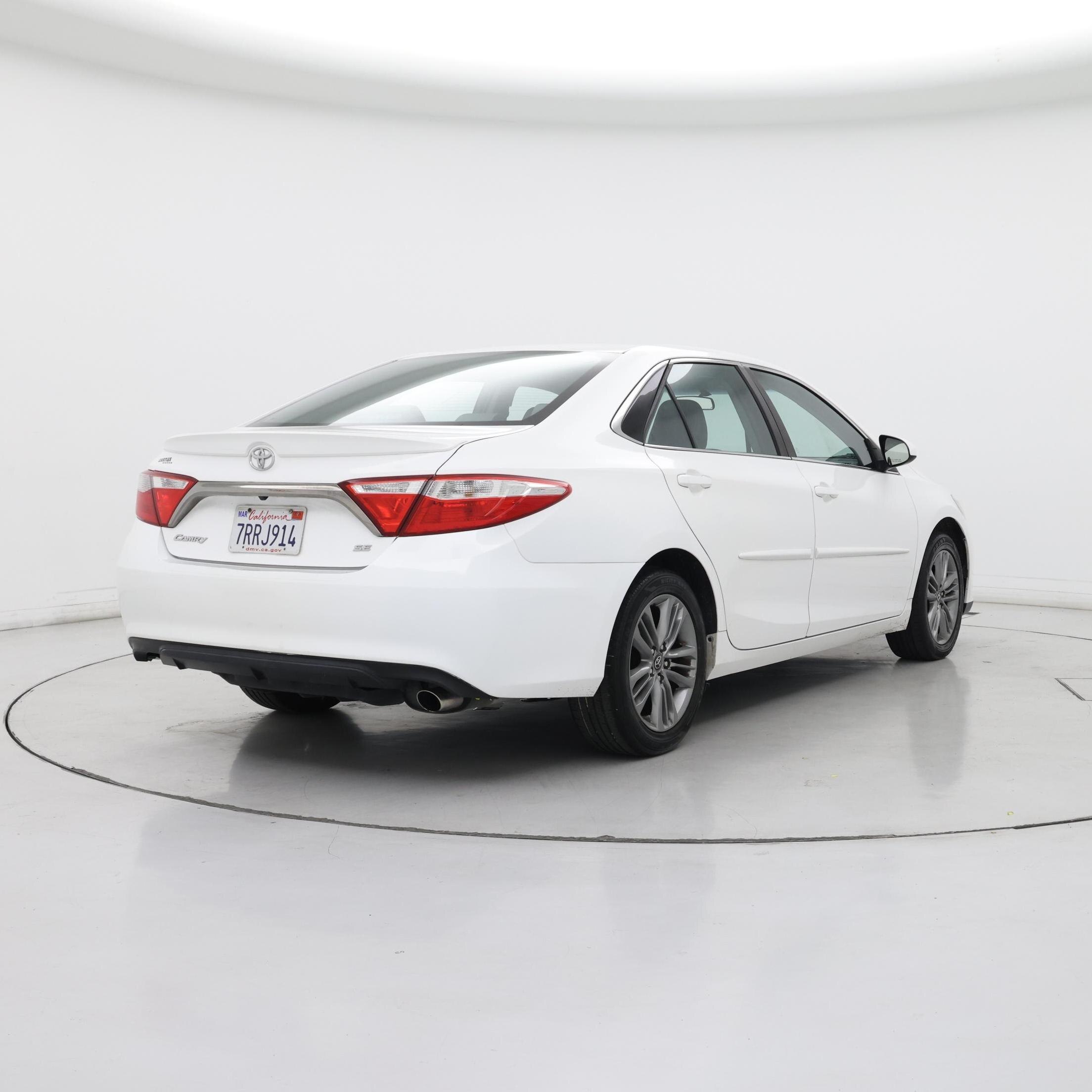 Thumbnail: 2016 Toyota Camry - 8