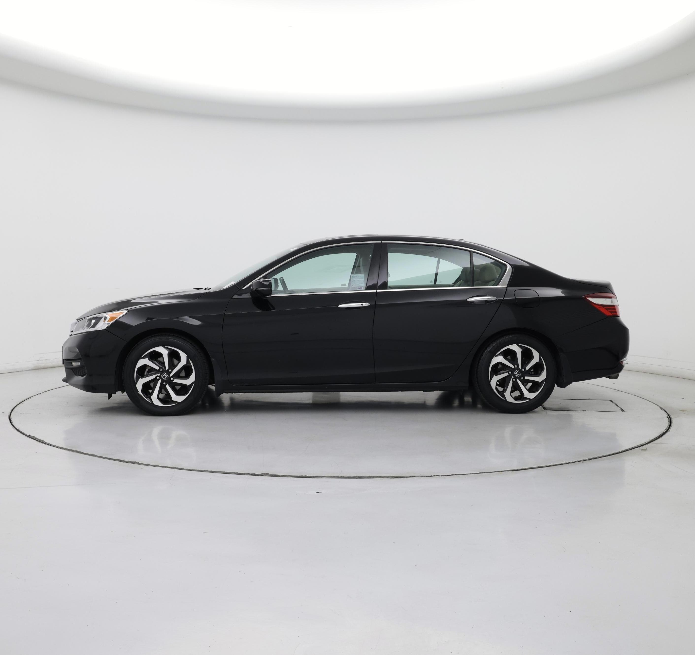 Thumbnail: 2016 Honda Accord - 3