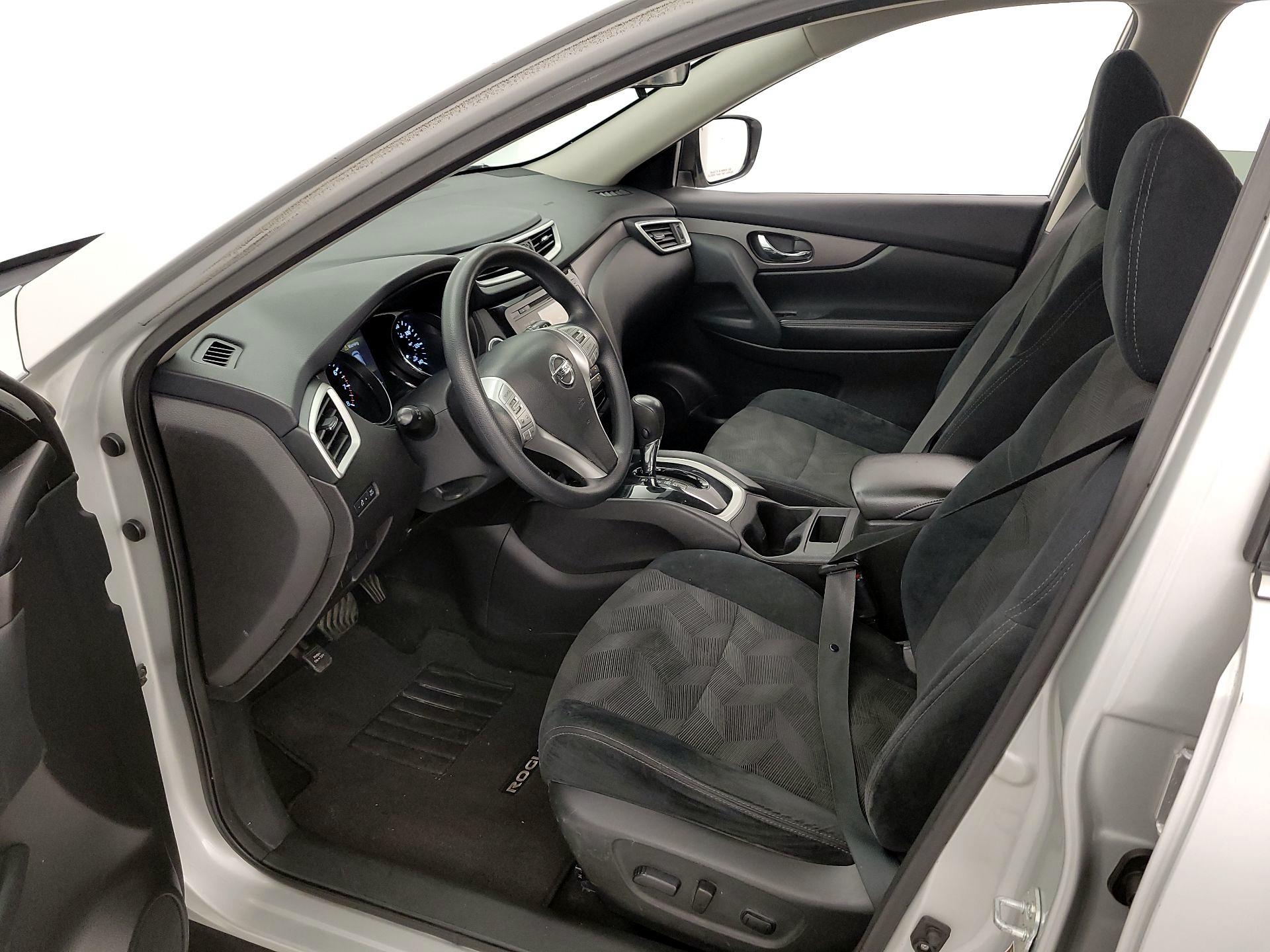 Thumbnail: 2016 Nissan Rogue - 11