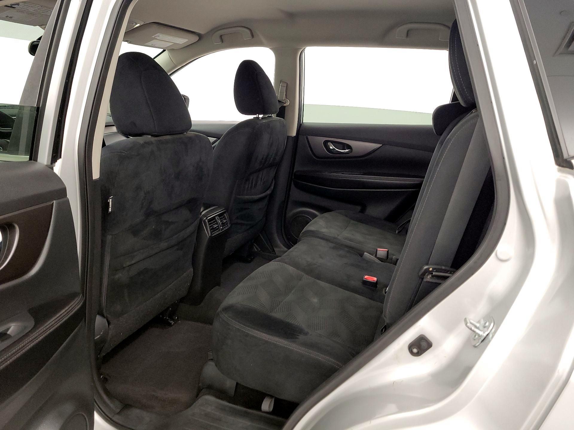 Thumbnail: 2016 Nissan Rogue - 19