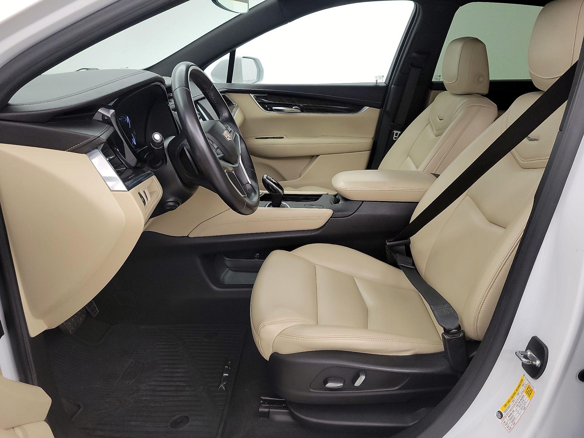Thumbnail: 2018 Cadillac XT5 - 11
