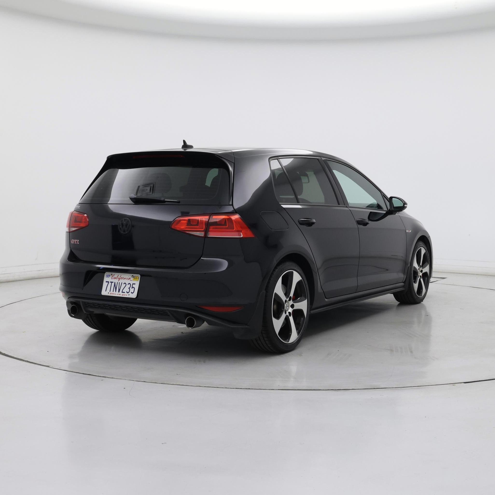 Thumbnail: 2017 Volkswagen Golf - 8