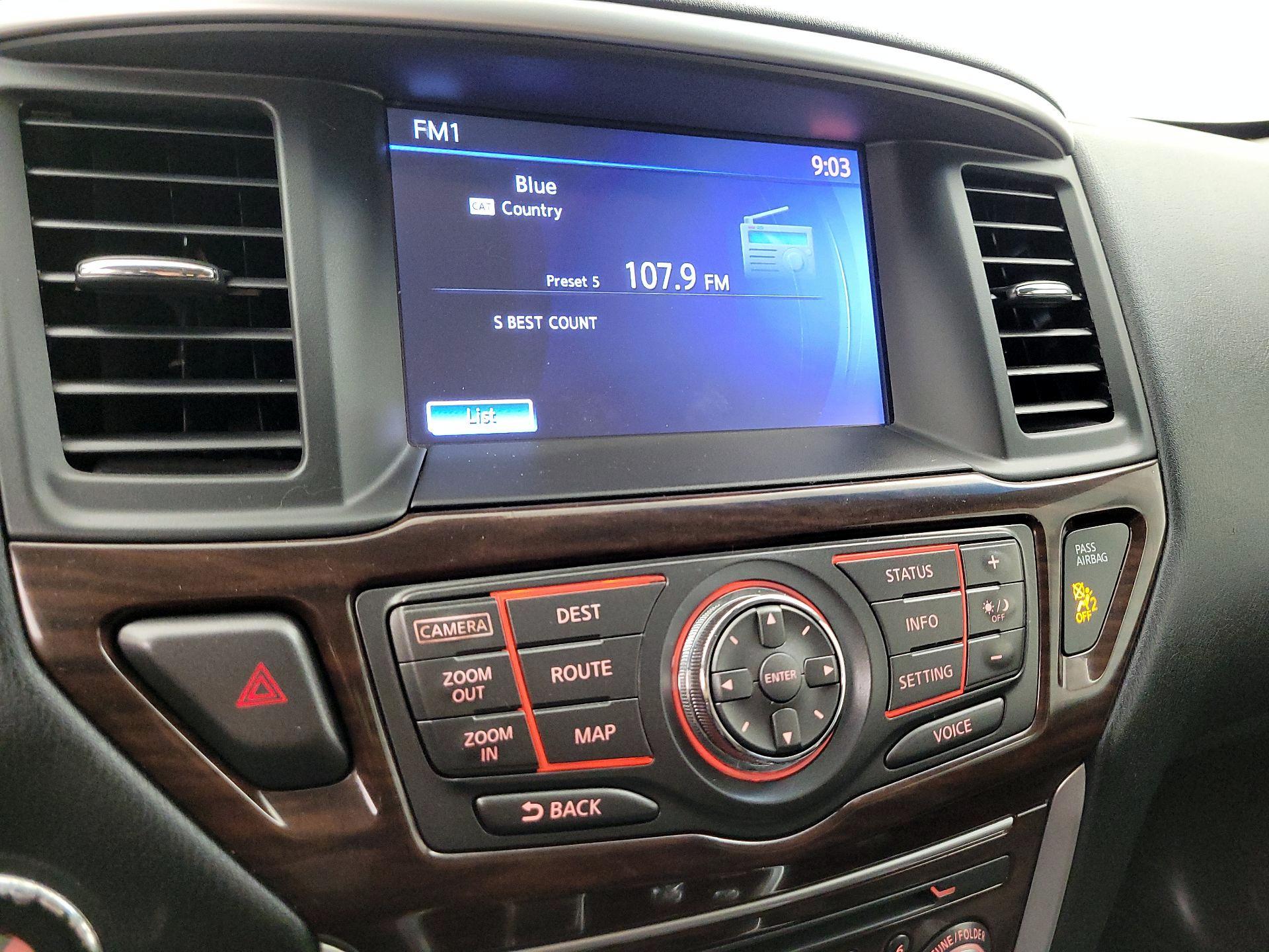Thumbnail: 2015 Nissan Pathfinder - 16
