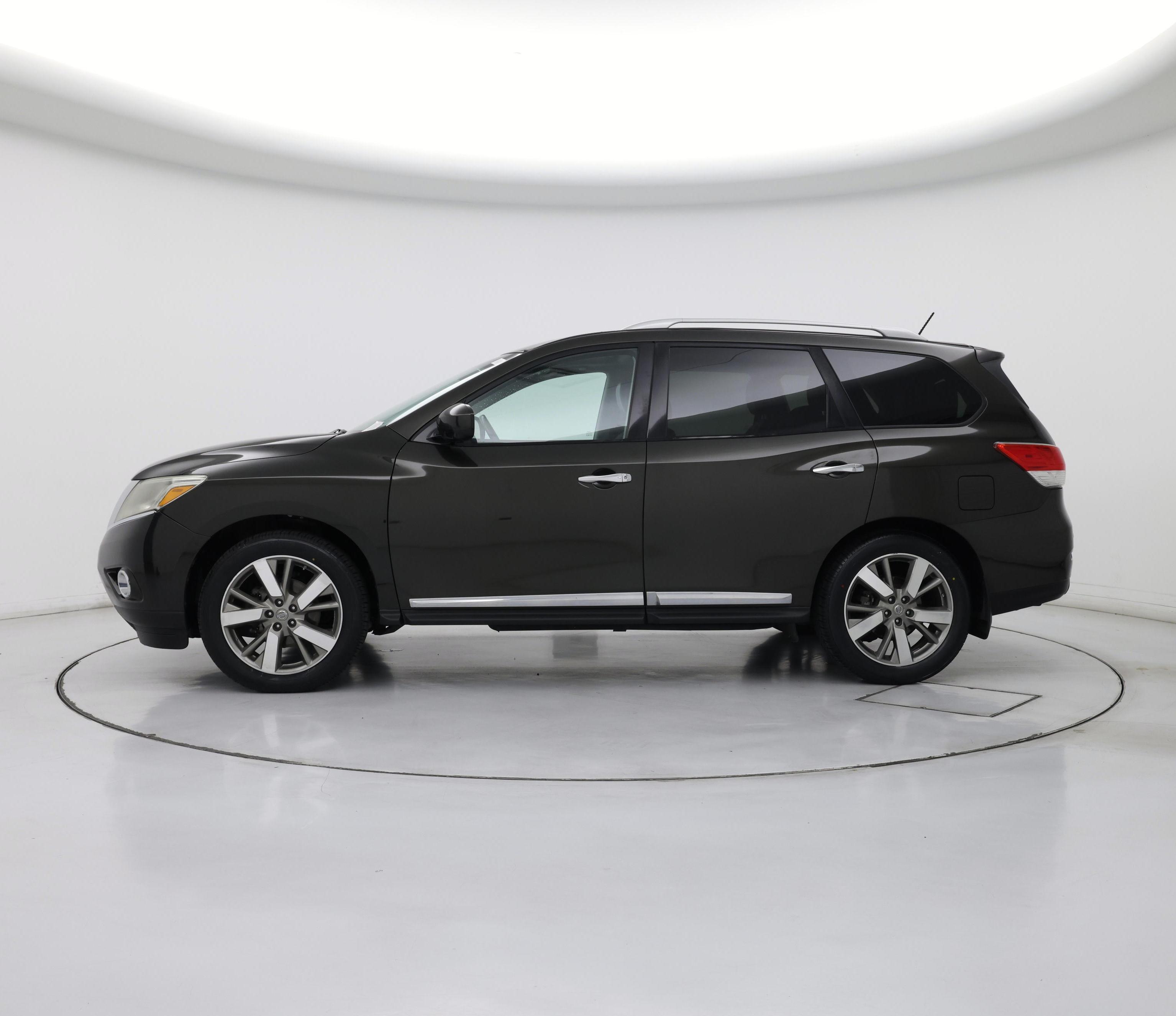 Thumbnail: 2015 Nissan Pathfinder - 3