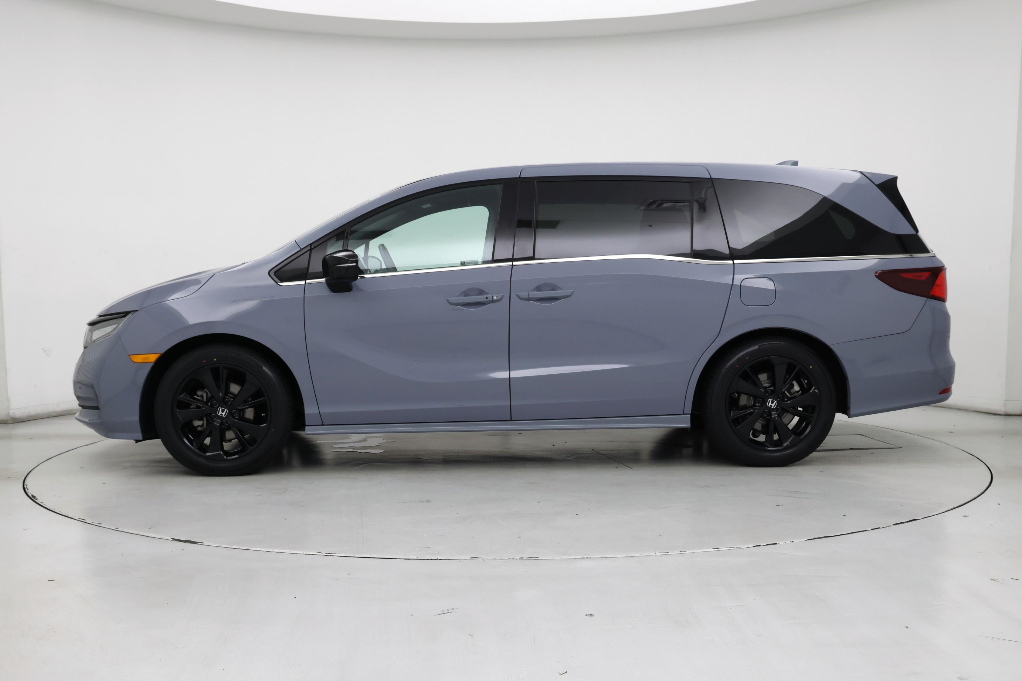 Thumbnail: 2023 Honda Odyssey - 3