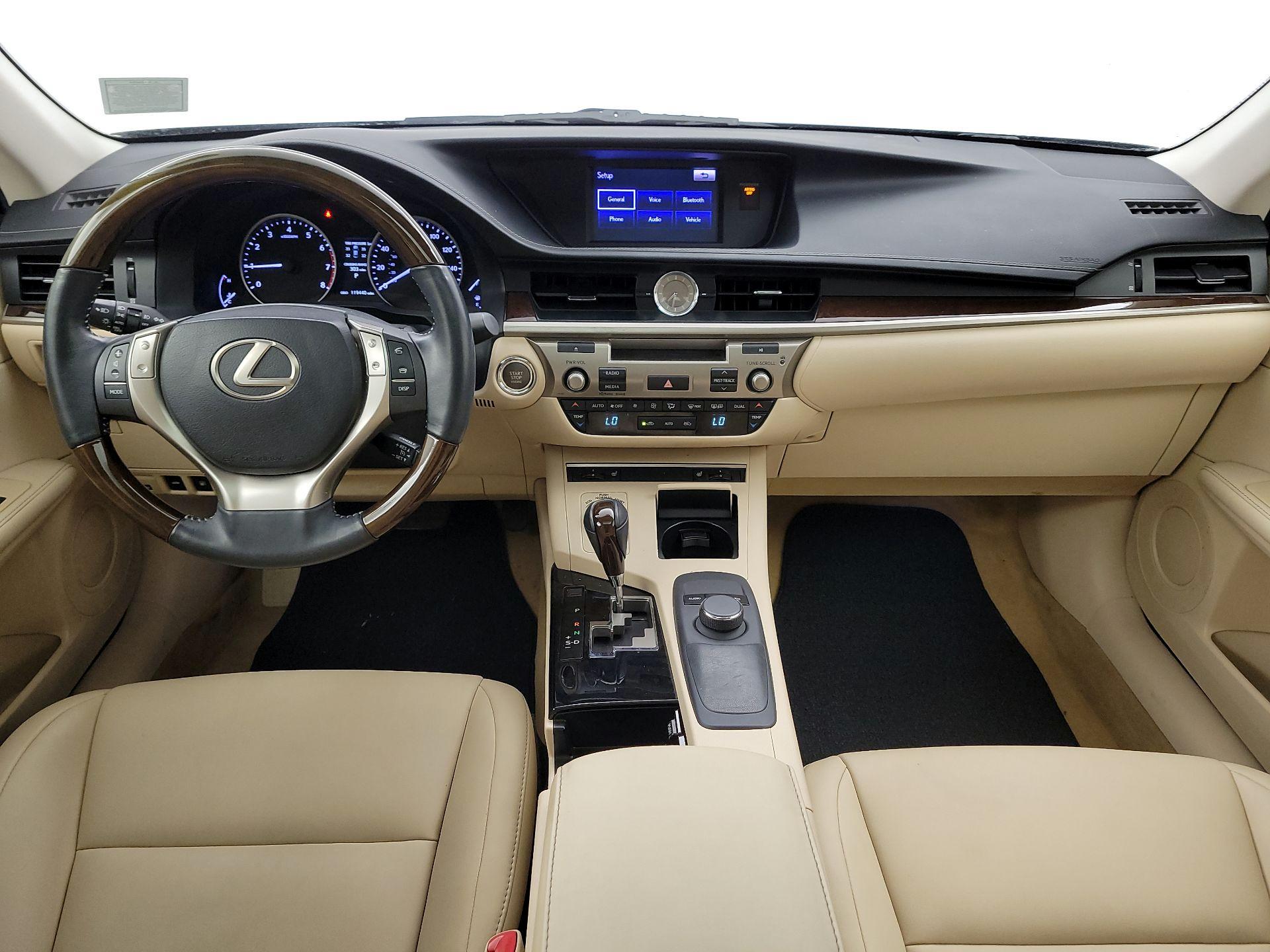Thumbnail: 2013 Lexus ES - 9
