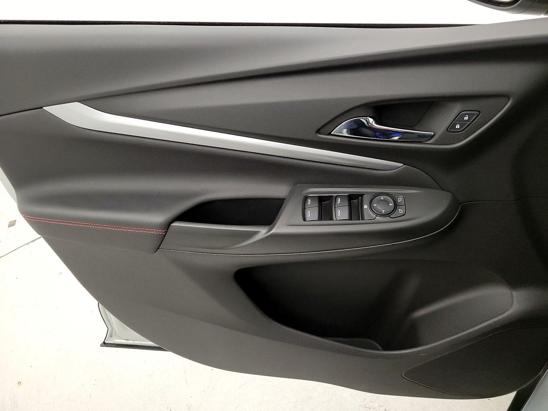 Thumbnail: 2023 Chevrolet Bolt EUV - 12