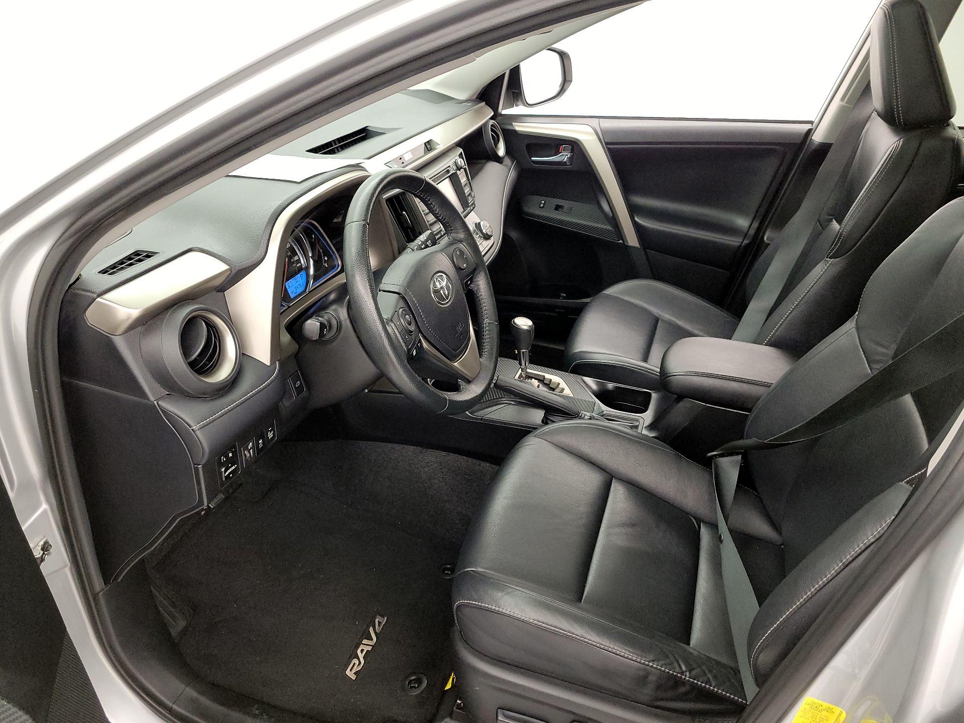 Thumbnail: 2015 Toyota RAV4 - 11