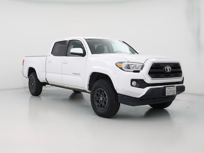 White 2017 Toyota Tacoma SR5