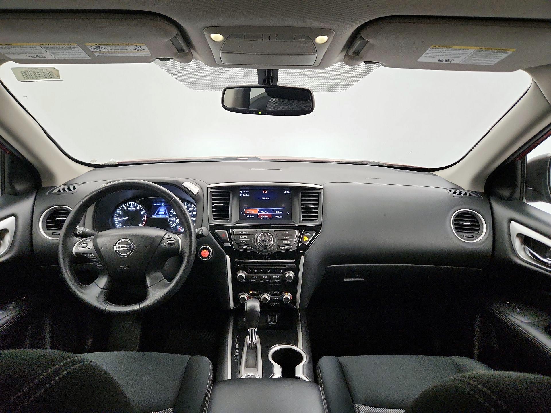 Thumbnail: 2018 Nissan Pathfinder - 9