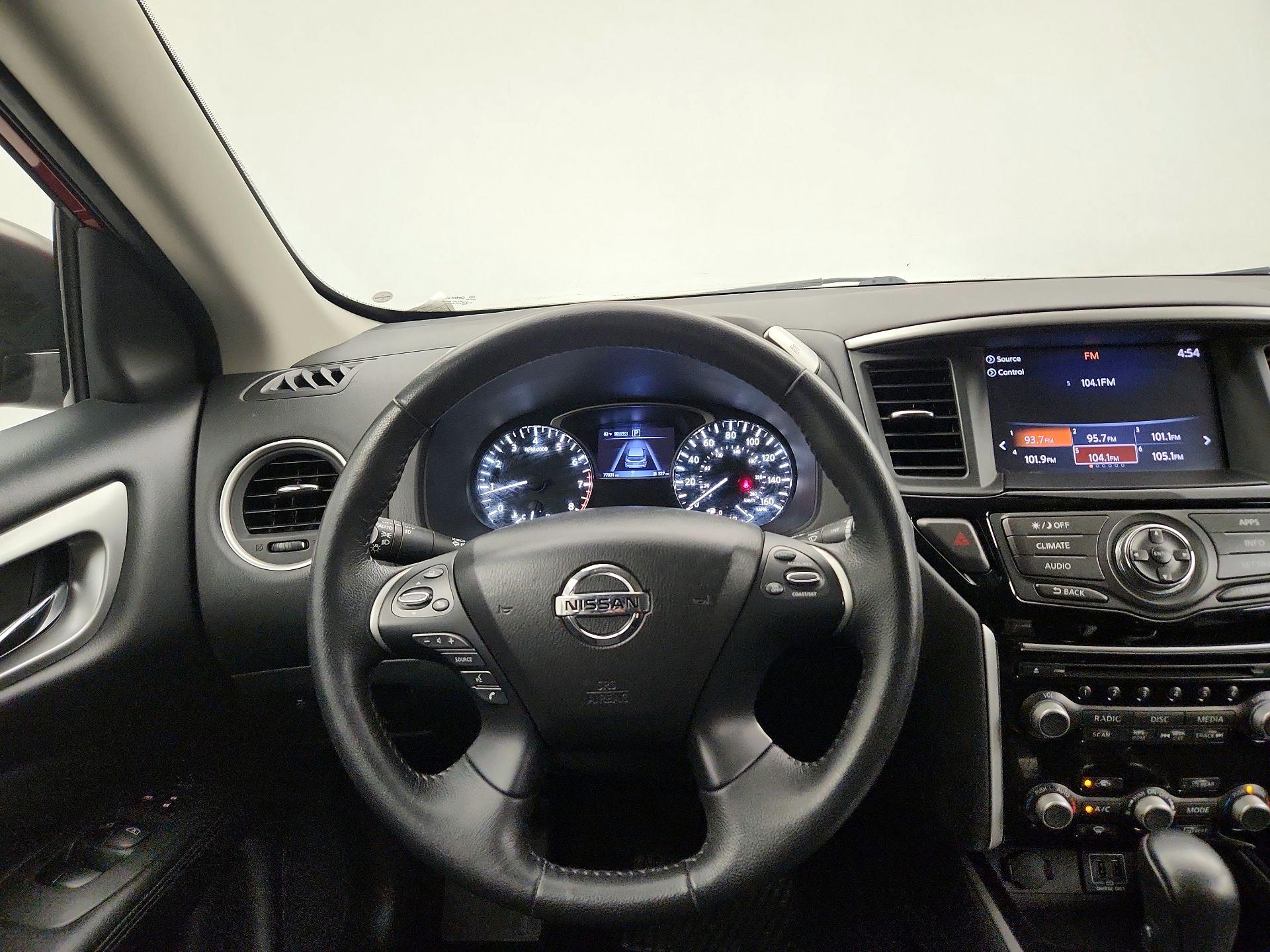 Thumbnail: 2018 Nissan Pathfinder - 10