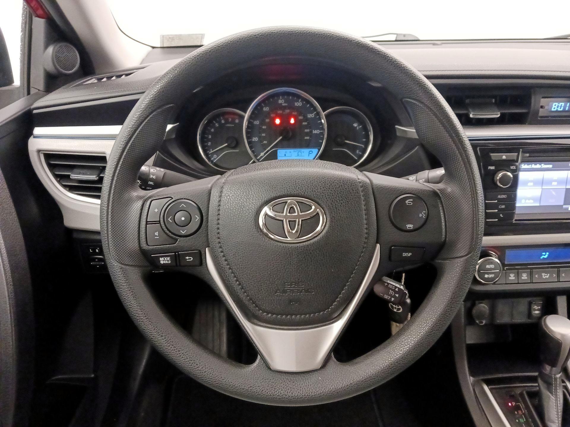 Thumbnail: 2015 Toyota Corolla - 10