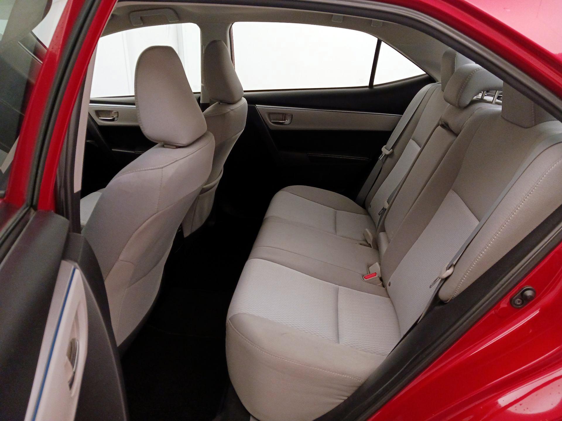 Thumbnail: 2015 Toyota Corolla - 19