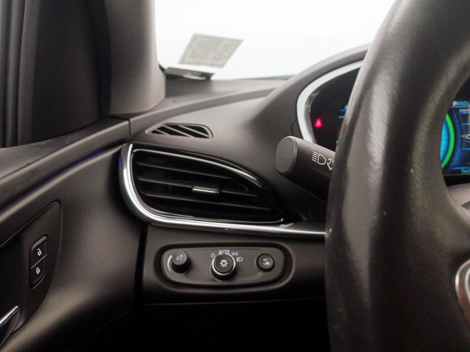 Thumbnail: 2017 Chevrolet Volt - 13