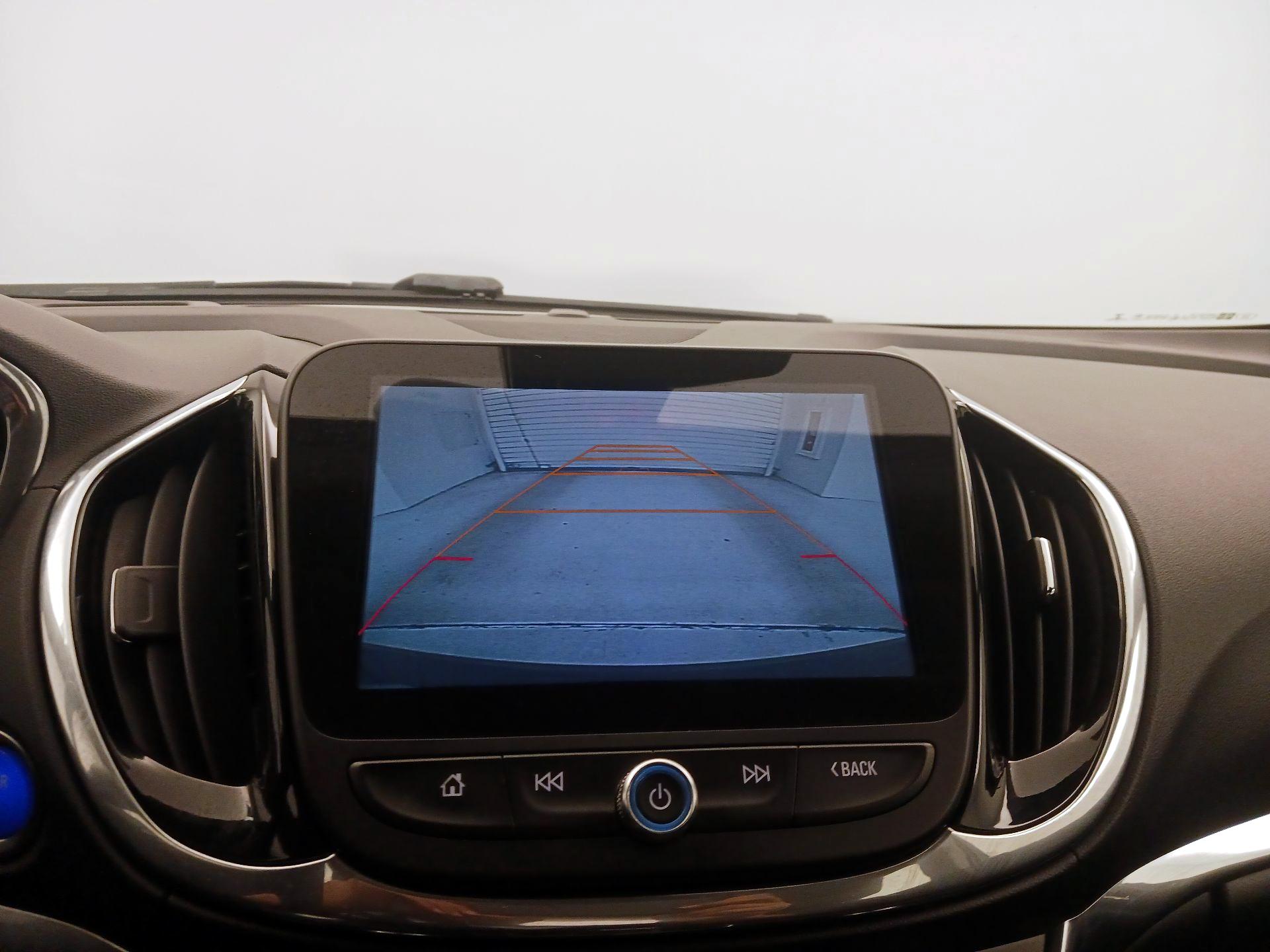 Thumbnail: 2017 Chevrolet Volt - 14