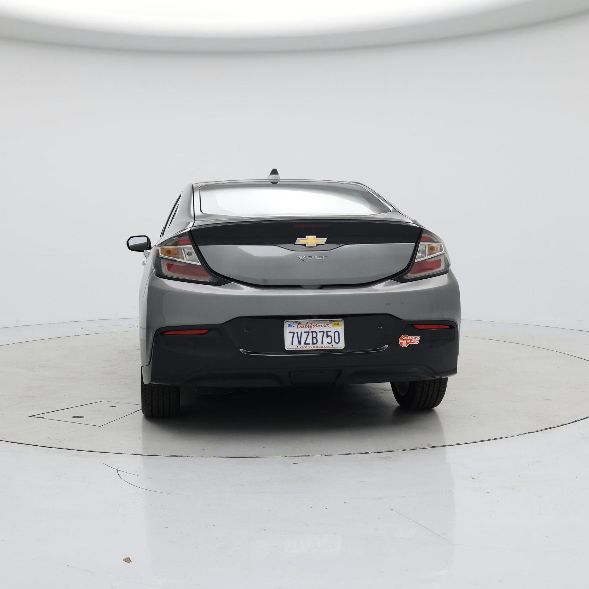 Thumbnail: 2017 Chevrolet Volt - 6