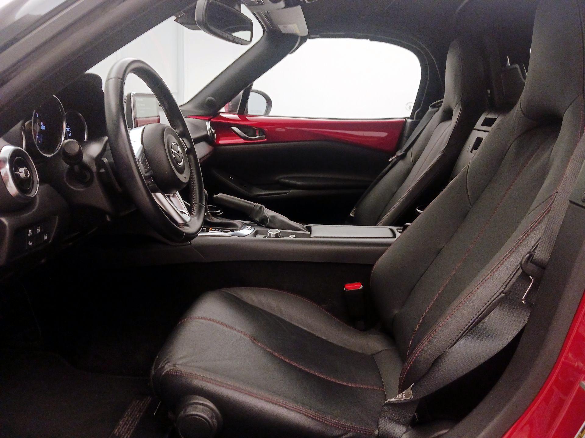 Thumbnail: 2016 Mazda MX-5 Miata - 11