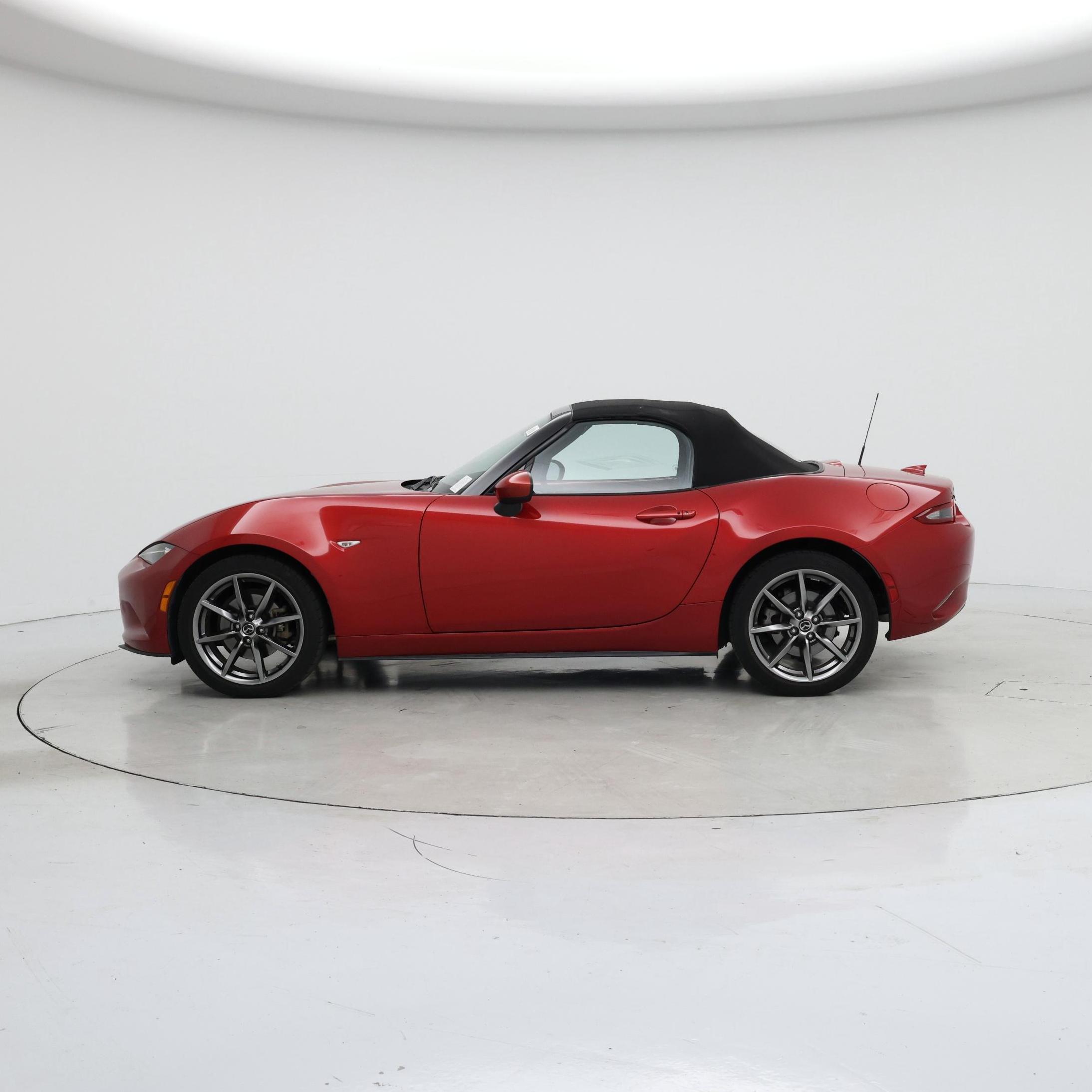 Thumbnail: 2016 Mazda MX-5 Miata - 3