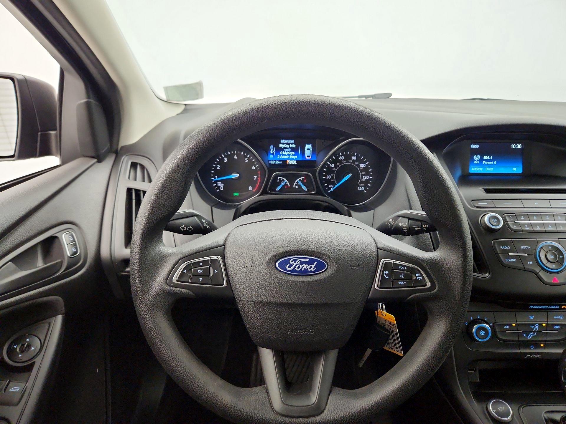 Thumbnail: 2015 Ford Focus - 10