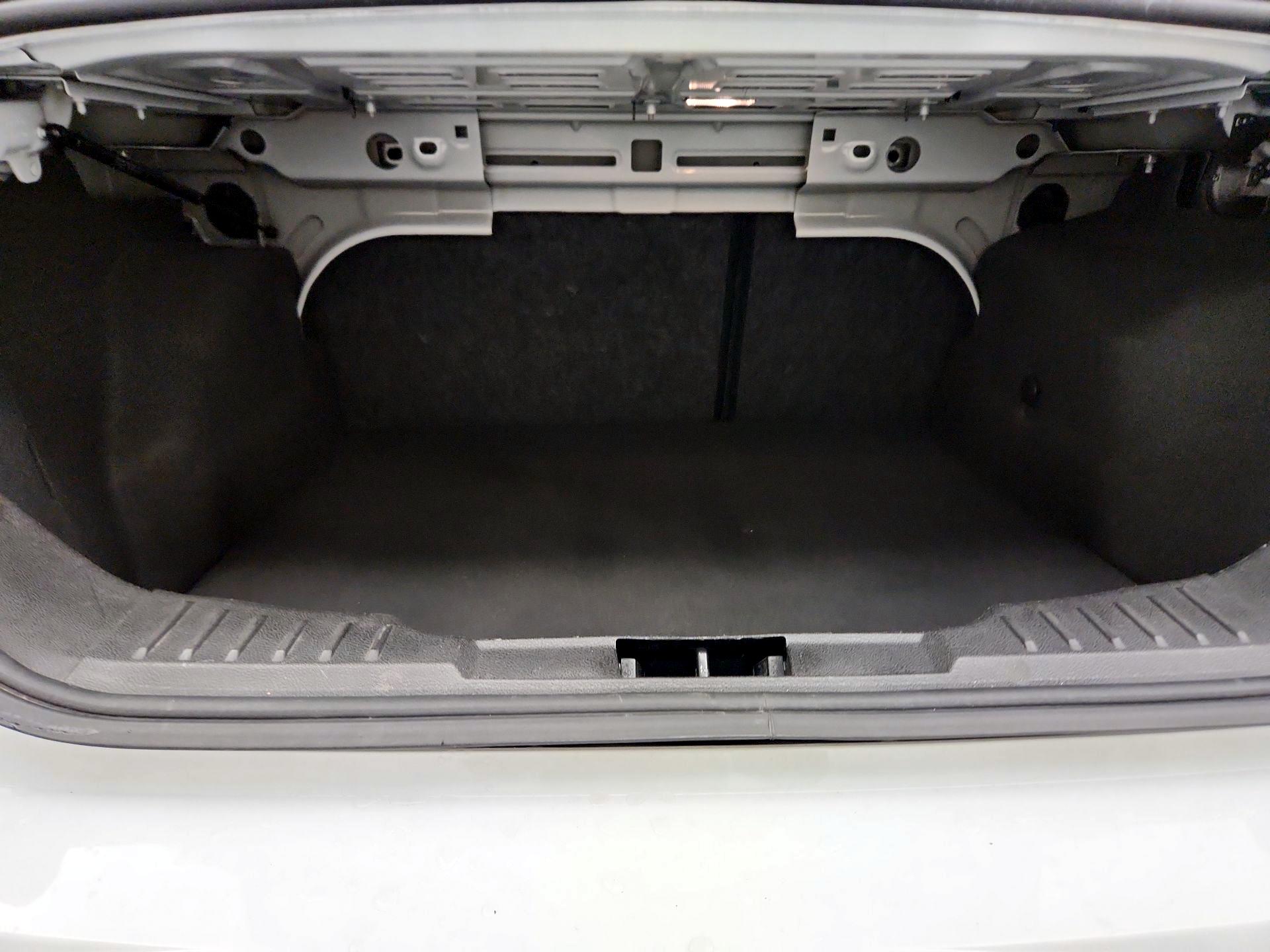 Thumbnail: 2015 Ford Focus - 20