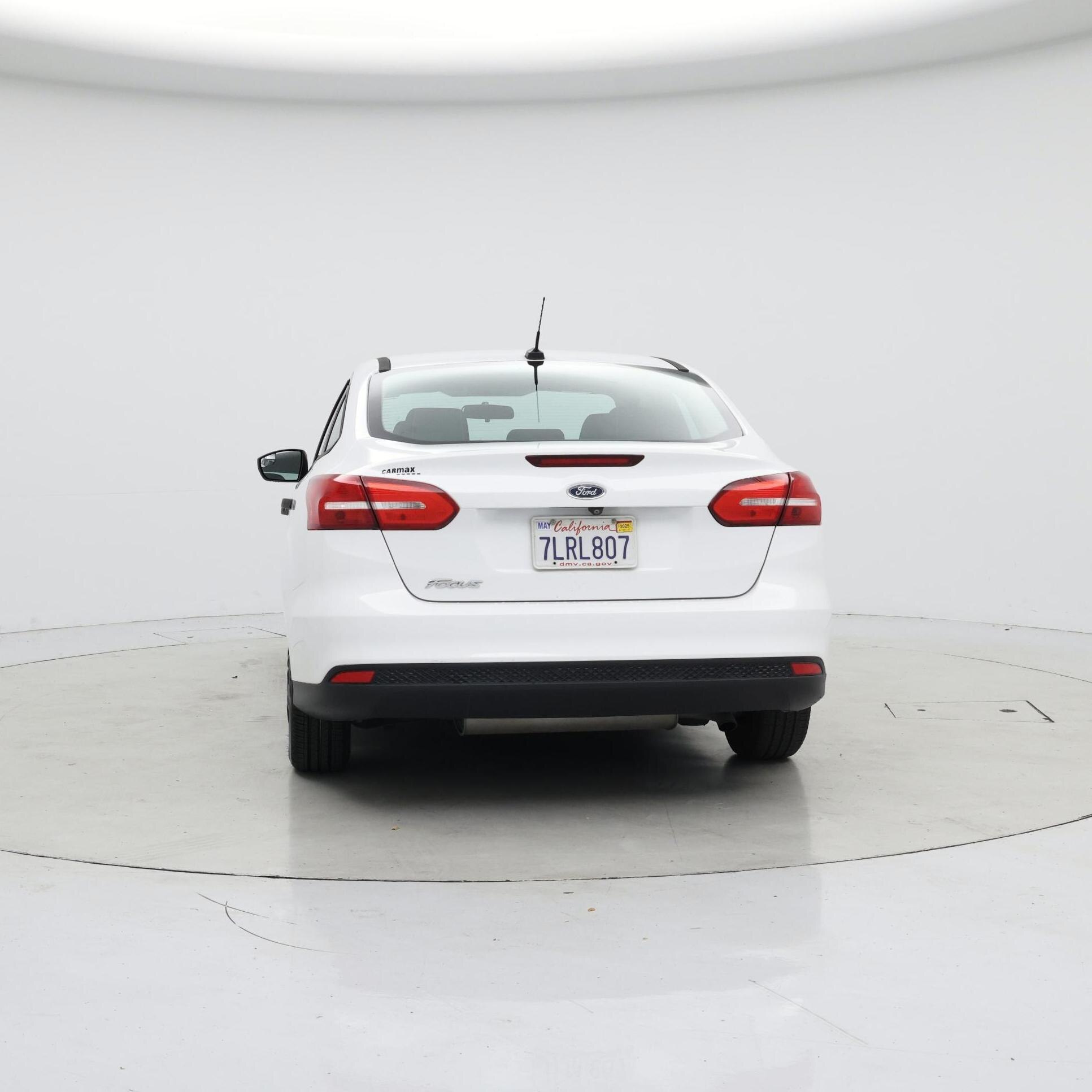 Thumbnail: 2015 Ford Focus - 6