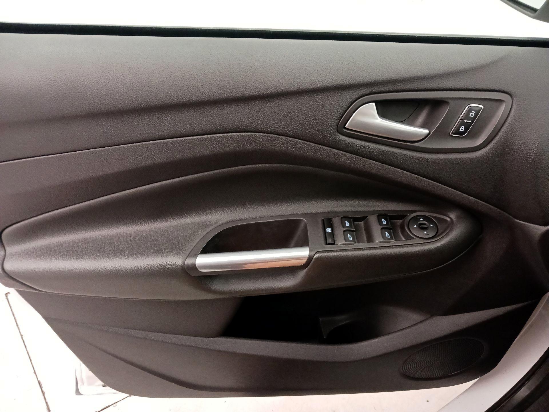 Thumbnail: 2013 Ford Escape - 12