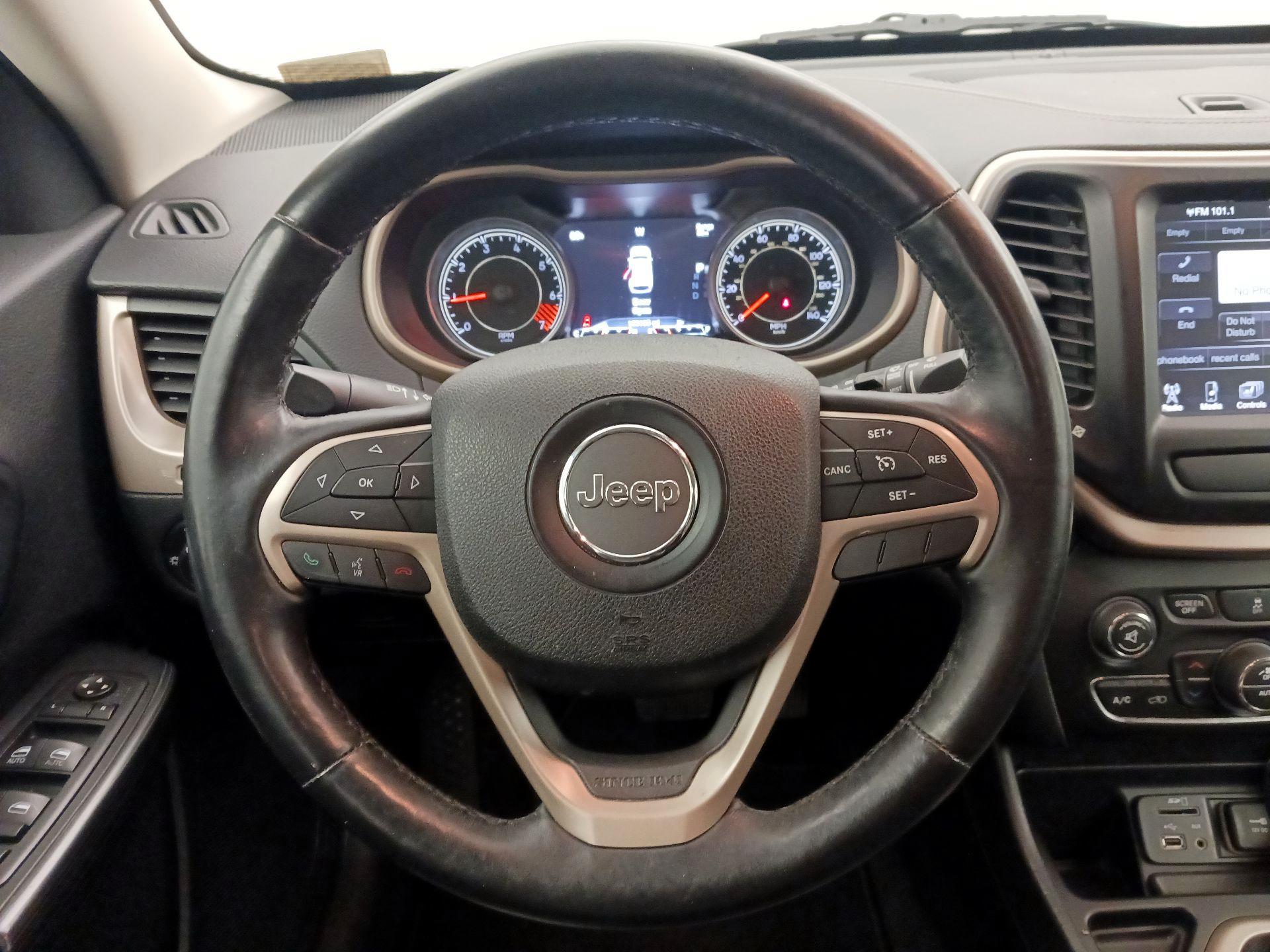 Thumbnail: 2015 Jeep Cherokee - 10