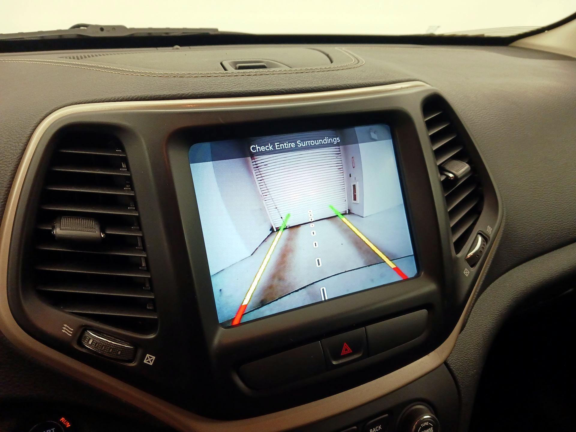 Thumbnail: 2015 Jeep Cherokee - 15