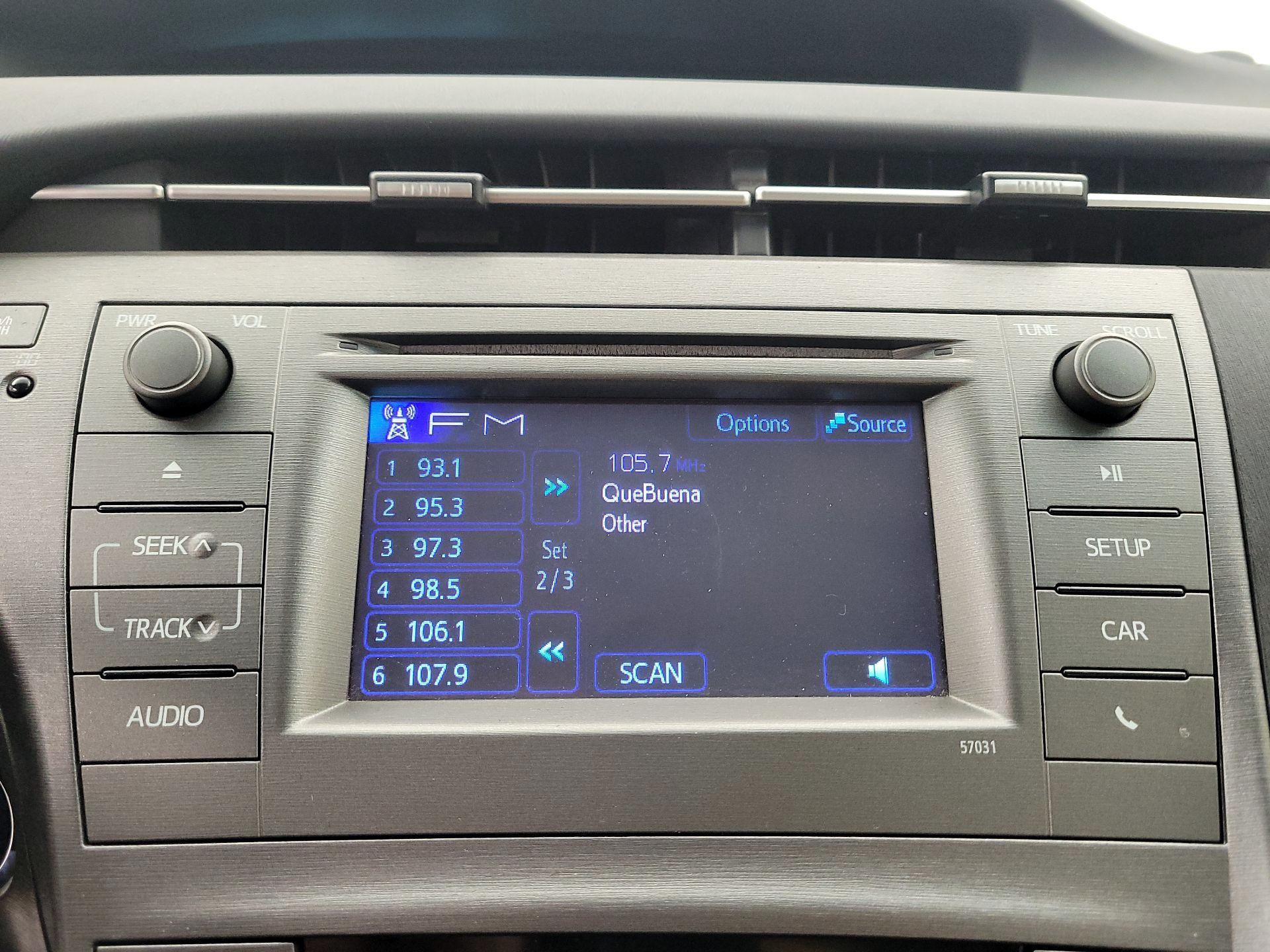 Thumbnail: 2015 Toyota Prius - 15