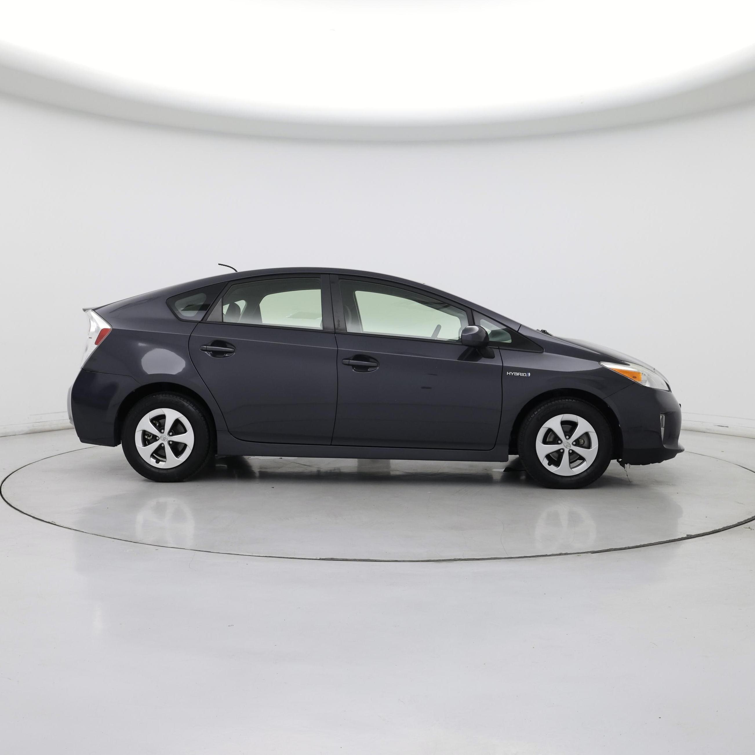 Thumbnail: 2015 Toyota Prius - 7