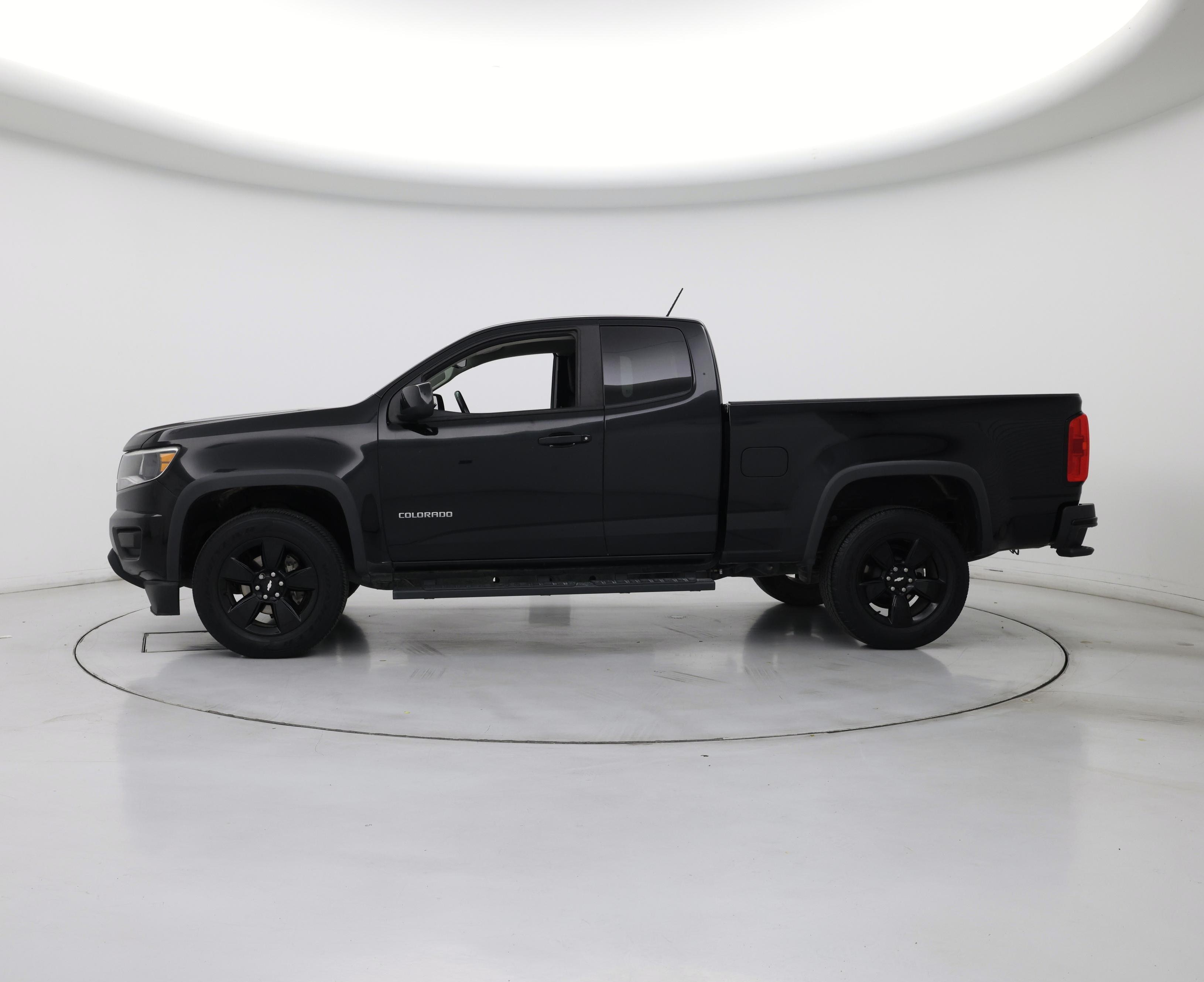 Thumbnail: 2018 Chevrolet Colorado - 3