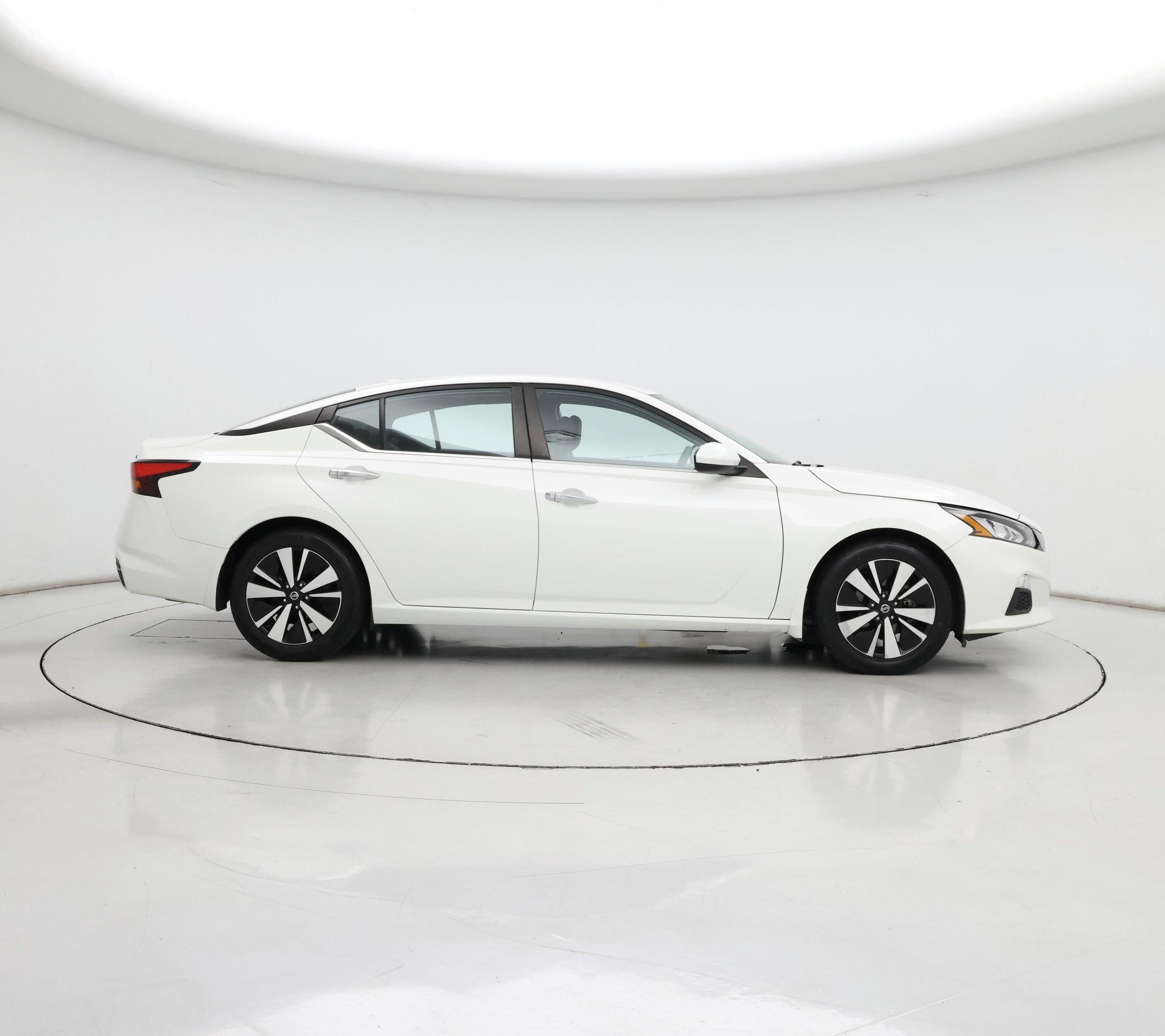 Thumbnail: 2021 Nissan Altima - 7