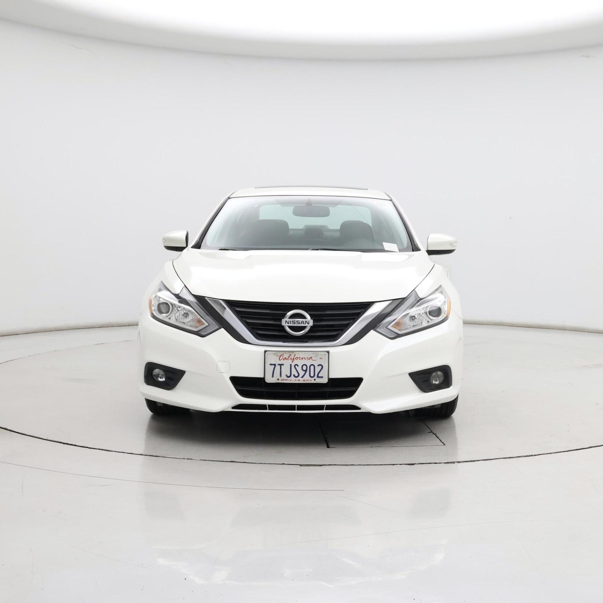 Thumbnail: 2016 Nissan Altima - 5