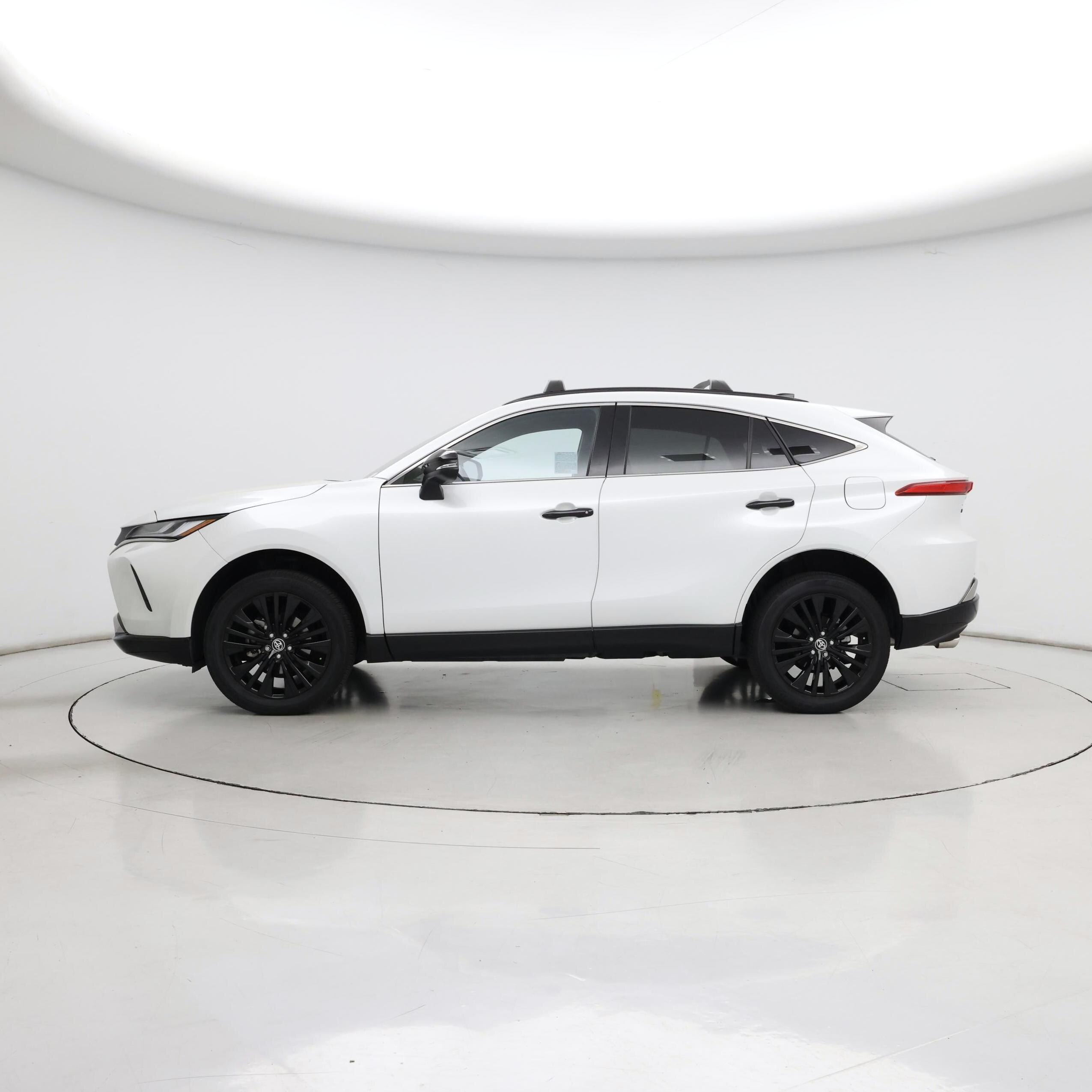 Thumbnail: 2024 Toyota Venza - 3