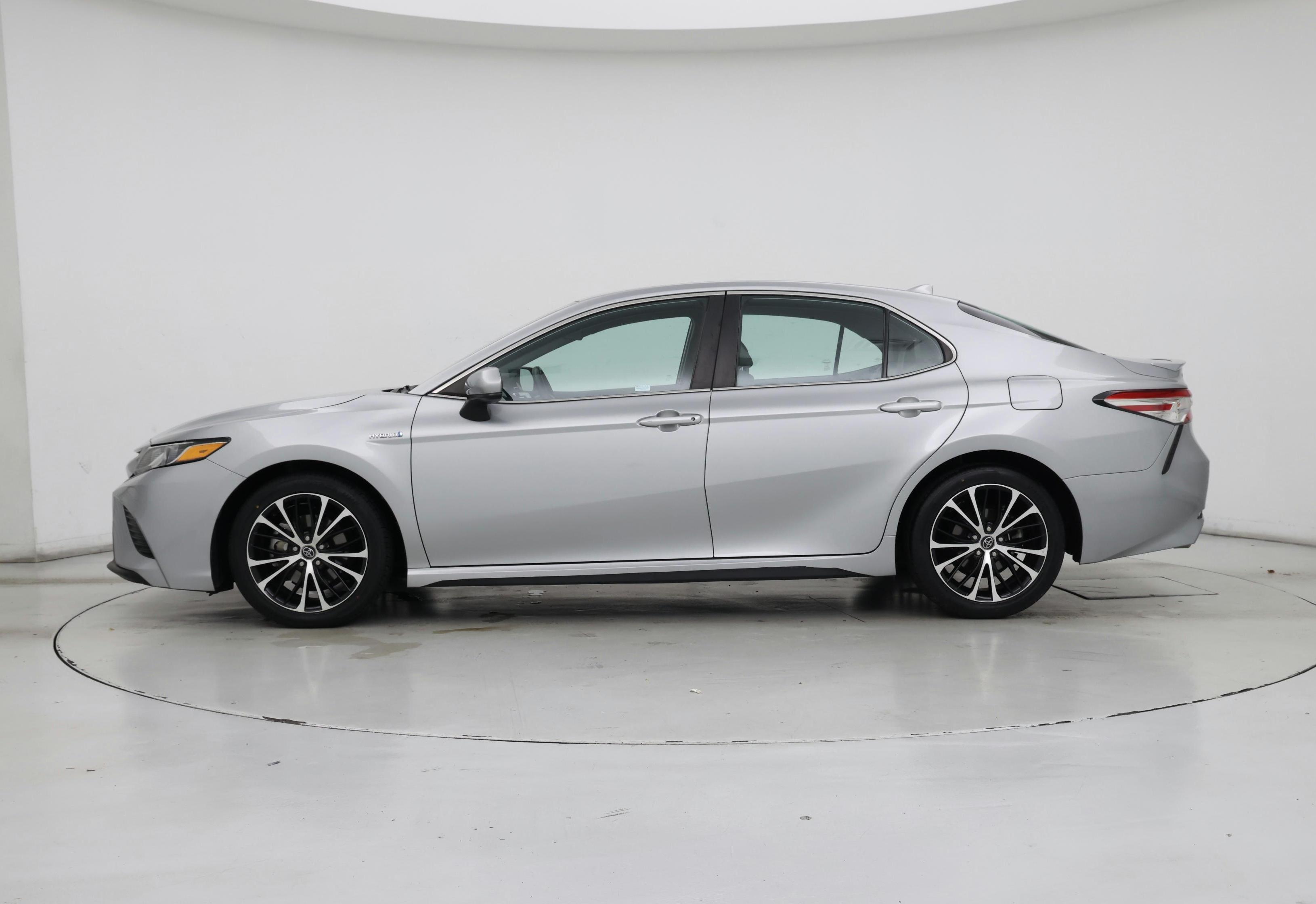 Thumbnail: 2020 Toyota Camry - 3