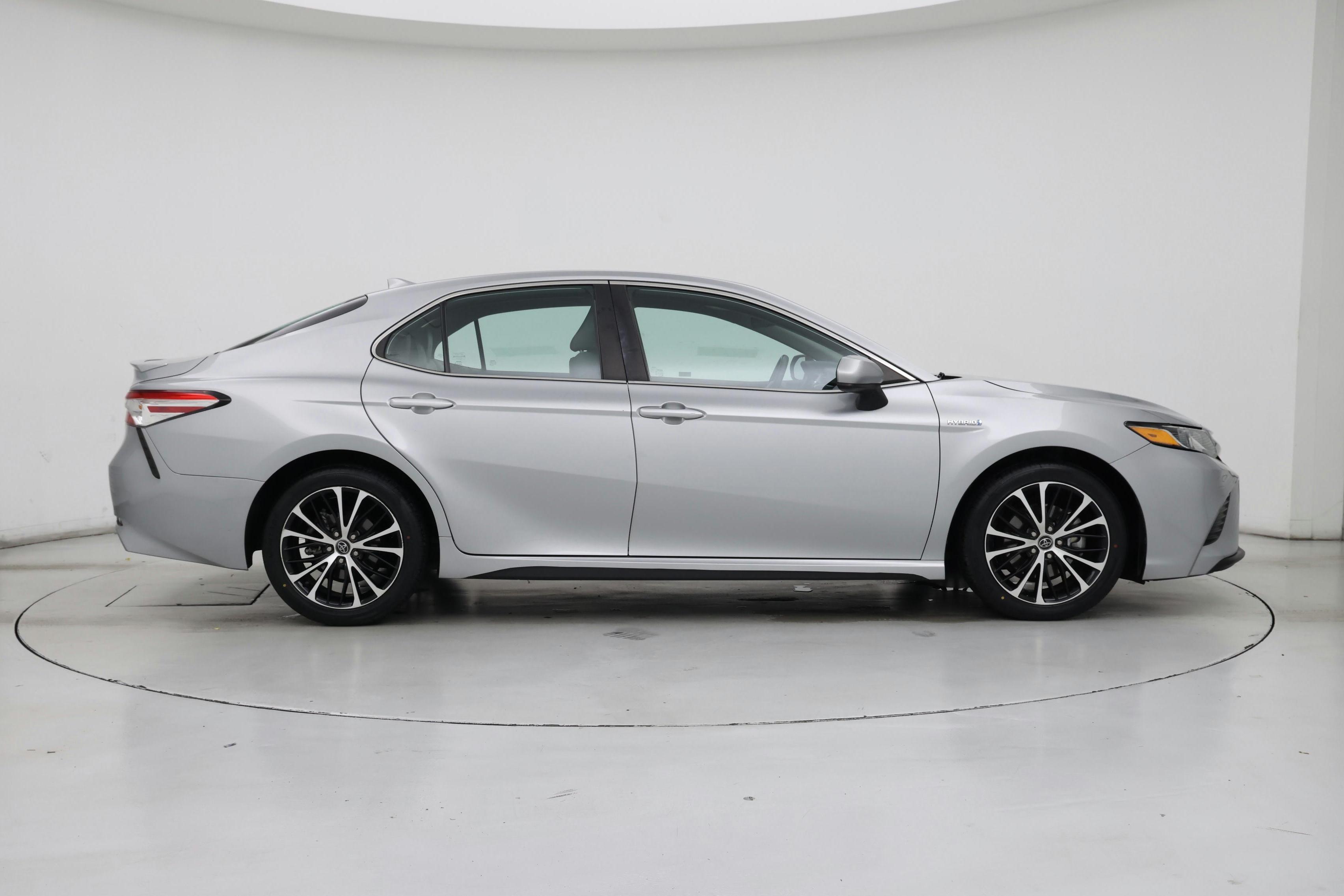 Thumbnail: 2020 Toyota Camry - 7