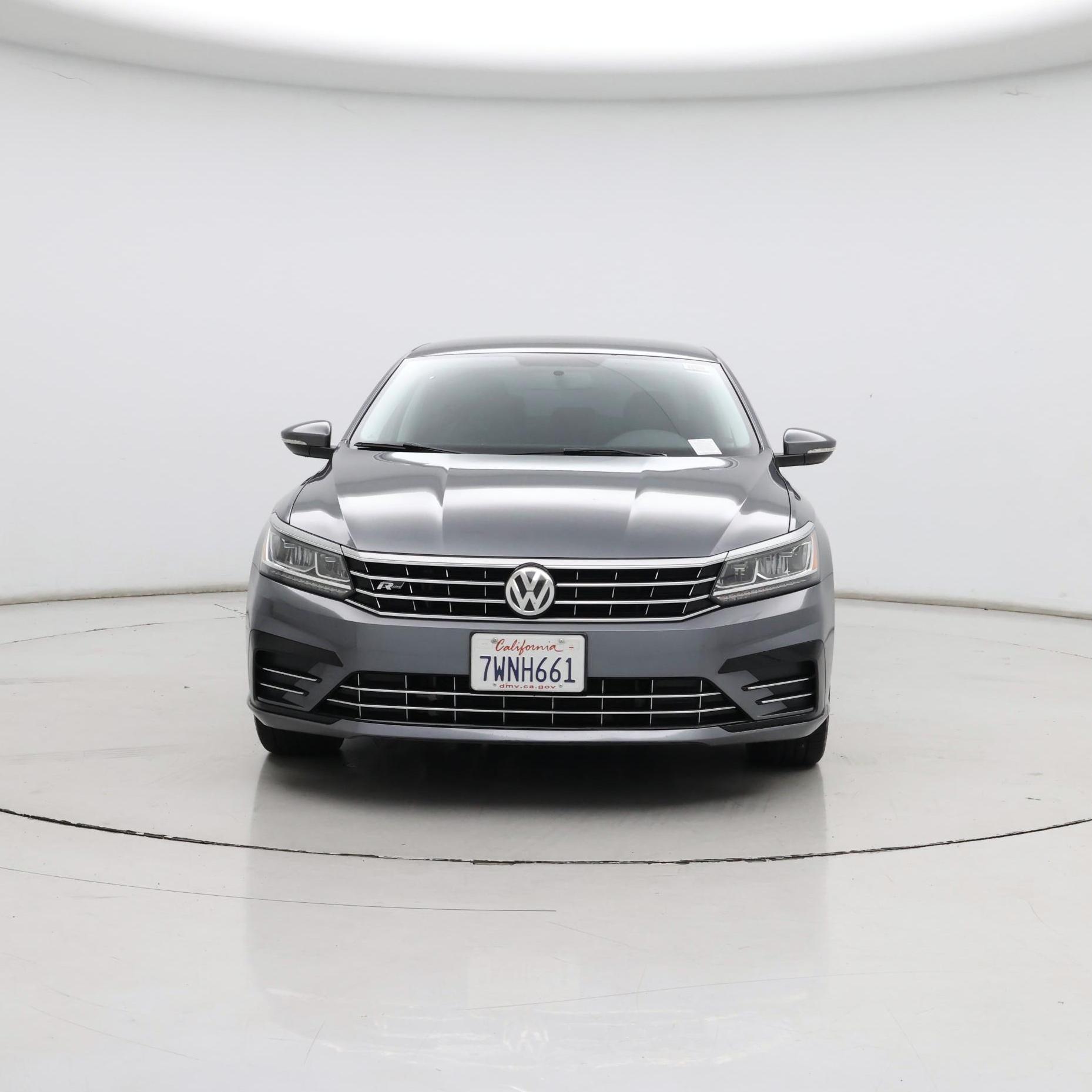 Thumbnail: 2017 Volkswagen Passat - 5