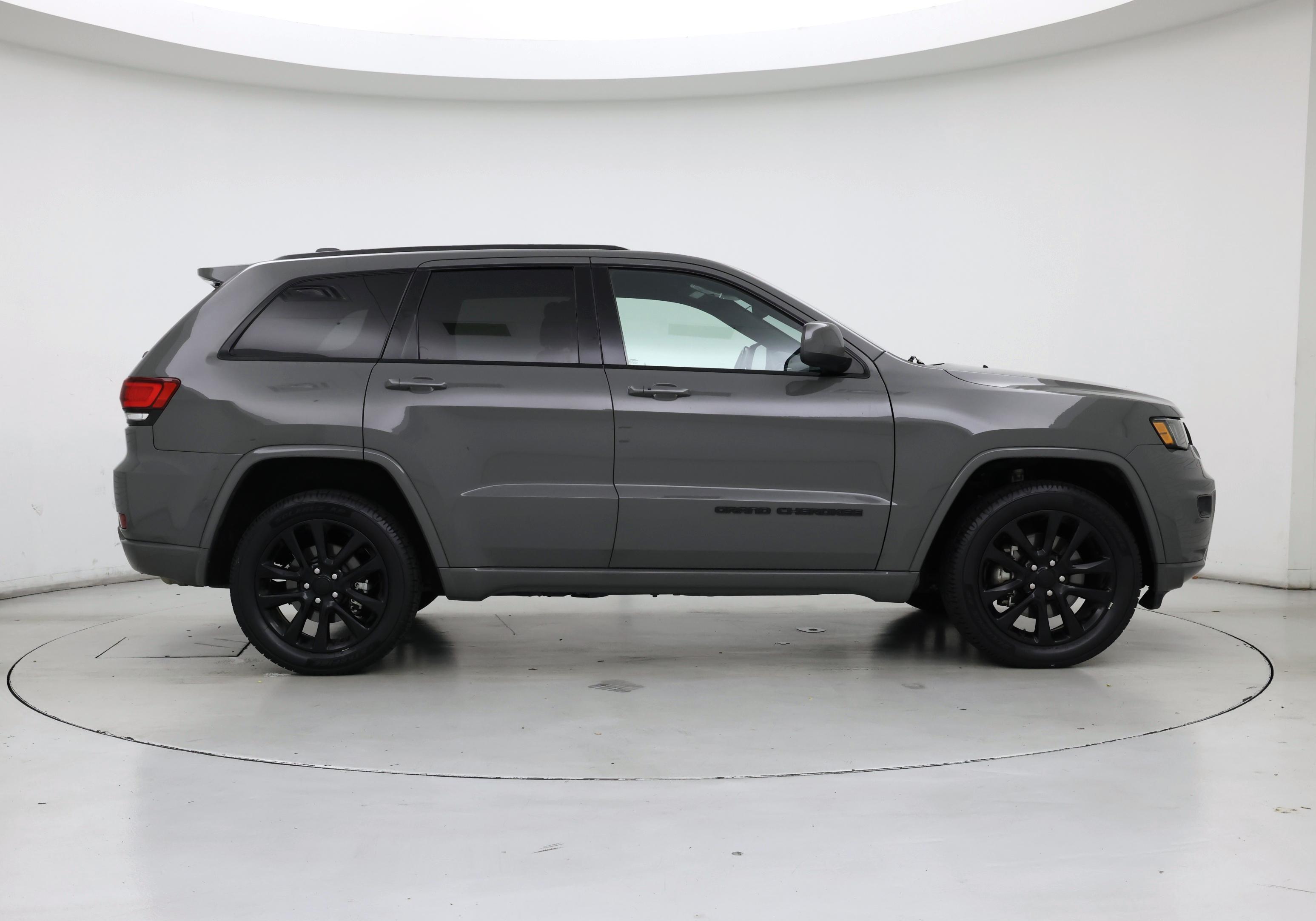 Thumbnail: 2021 Jeep Grand Cherokee - 7