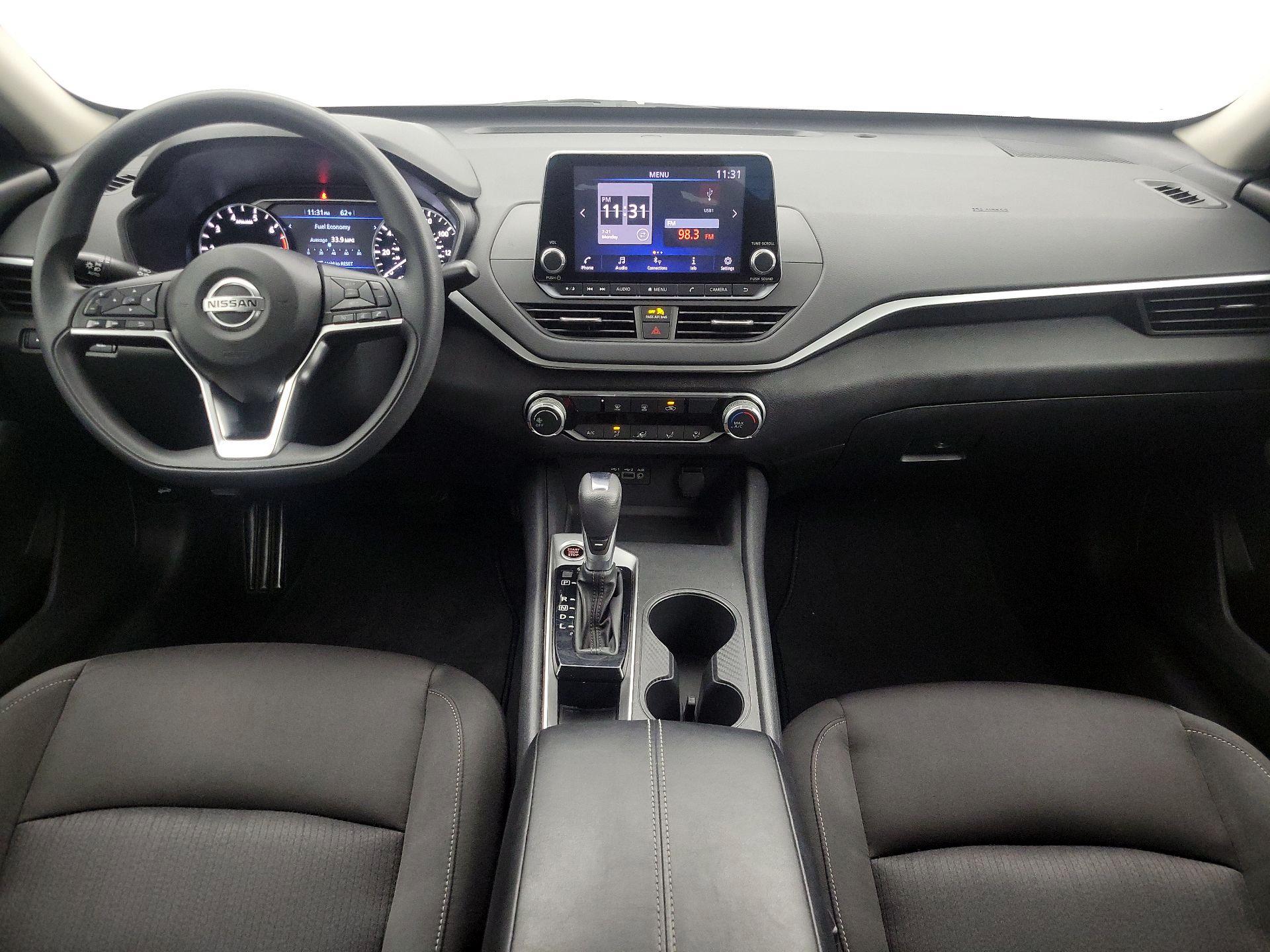 Thumbnail: 2020 Nissan Altima - 9
